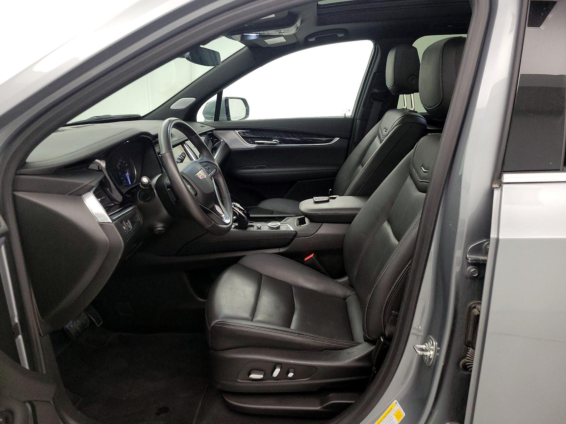 Thumbnail: 2025 Cadillac XT6 - 11