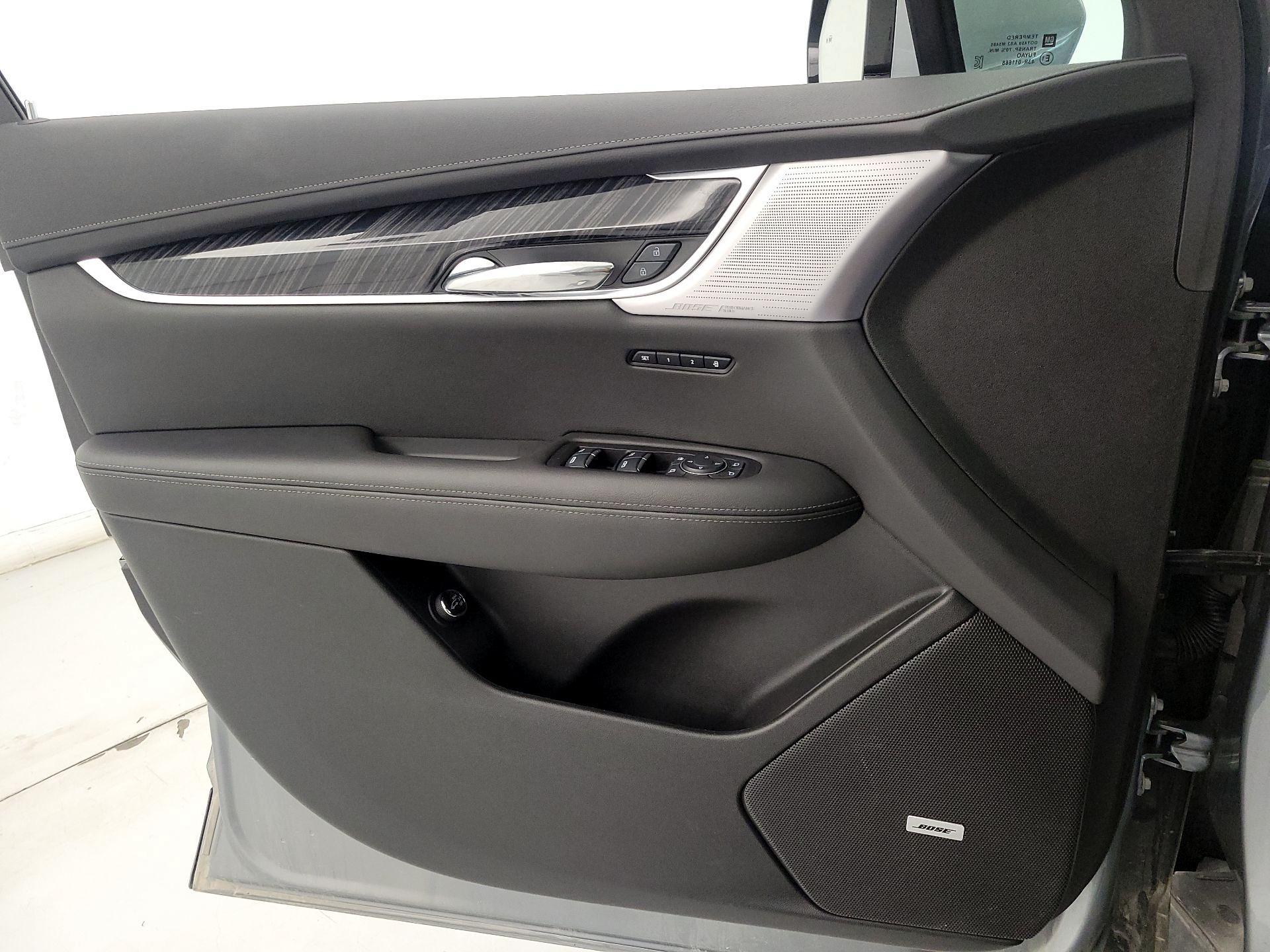 Thumbnail: 2025 Cadillac XT6 - 12