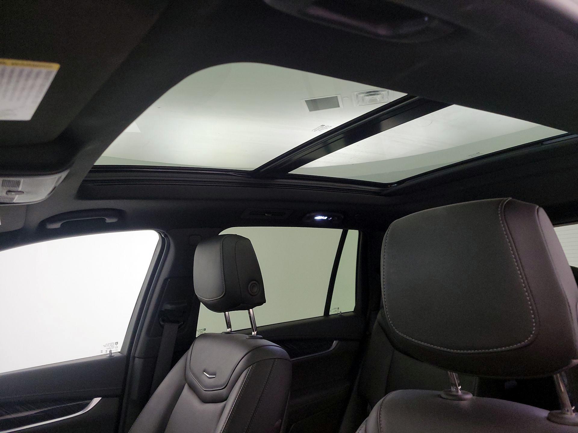 Thumbnail: 2025 Cadillac XT6 - 19