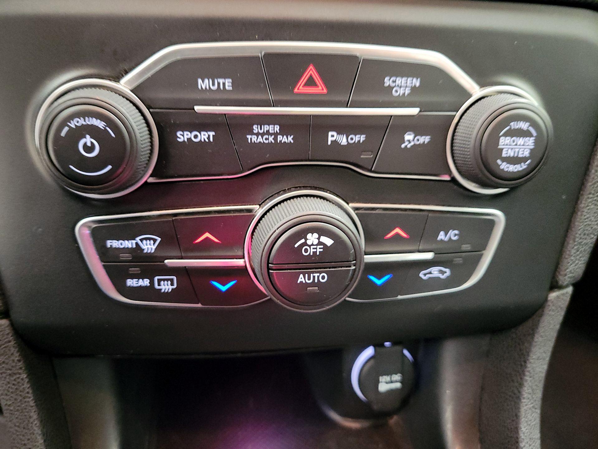 Thumbnail: 2023 Dodge Charger - 14