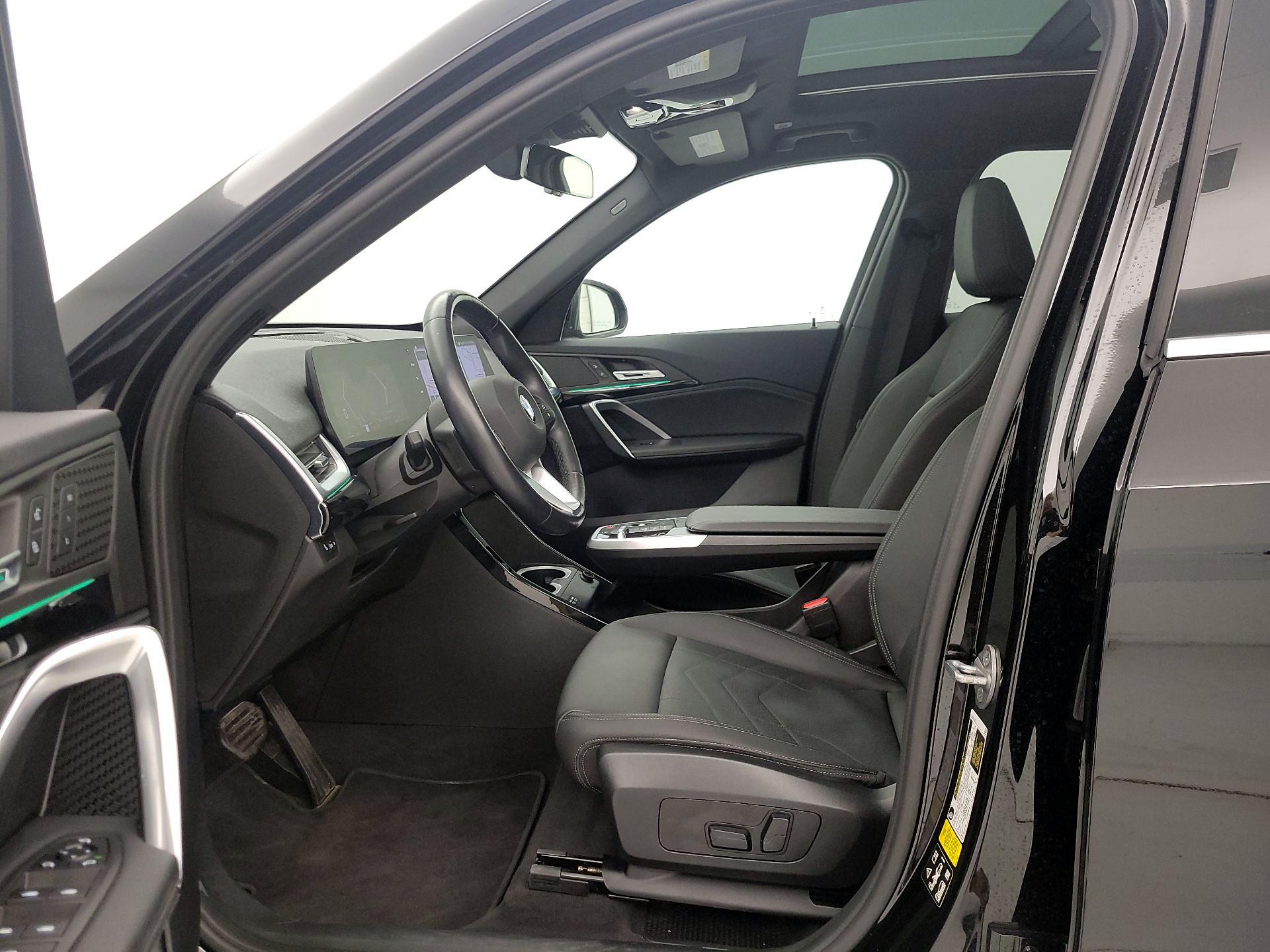 Thumbnail: 2023 BMW X1 - 11