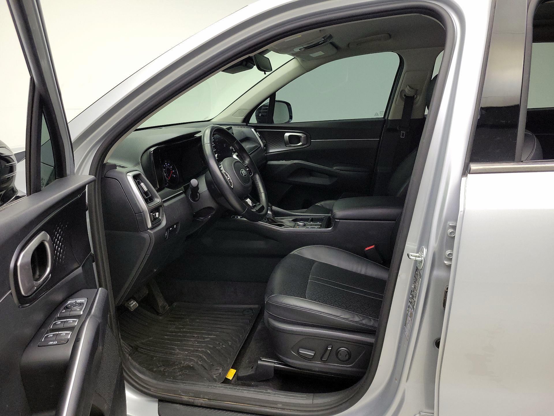 Thumbnail: 2021 Kia Sorento - 11