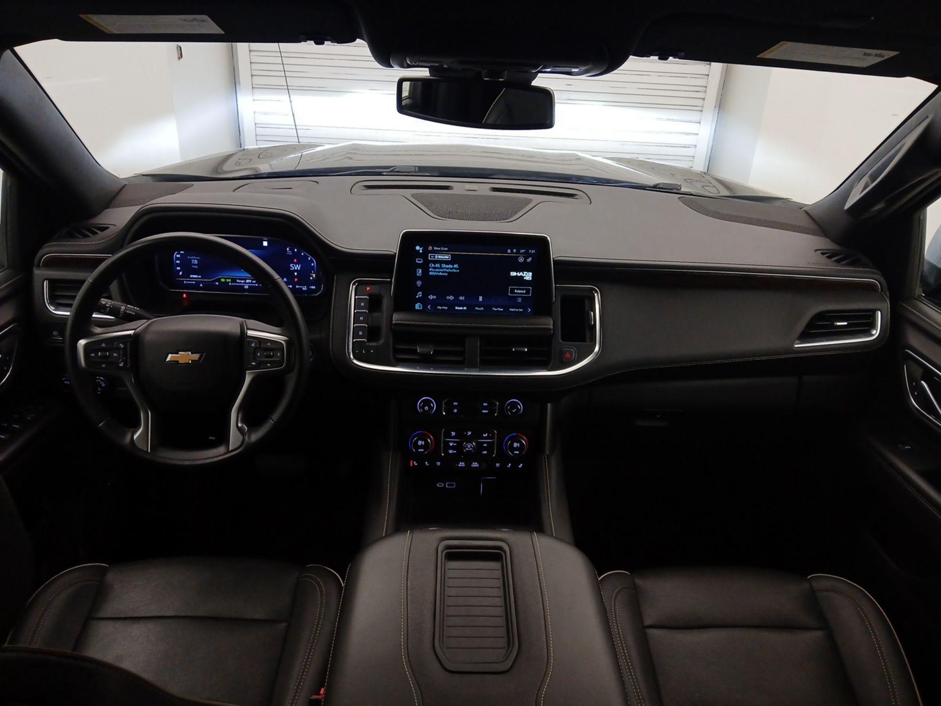 Thumbnail: 2023 Chevrolet Suburban - 9