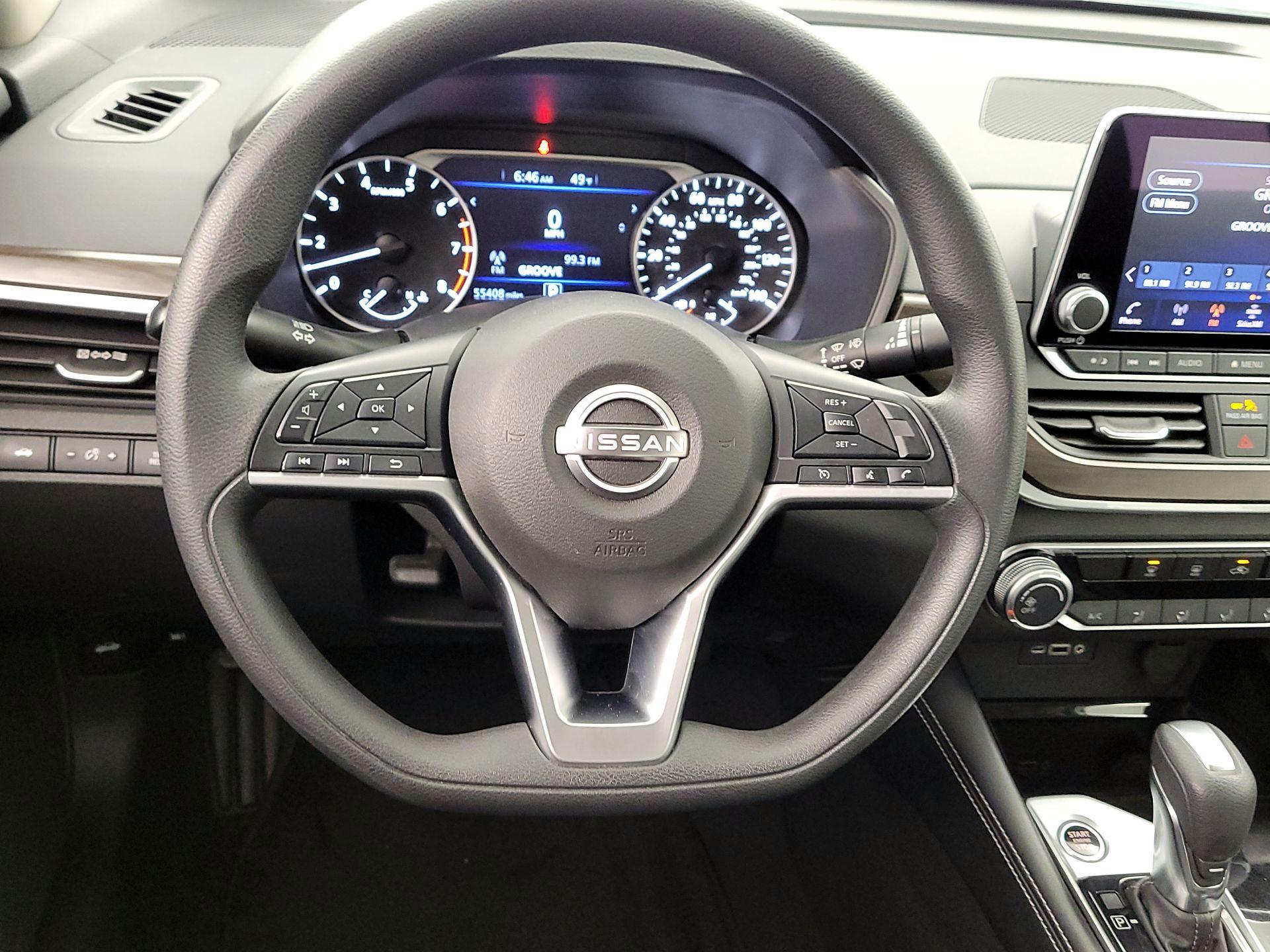 Thumbnail: 2023 Nissan Altima - 10