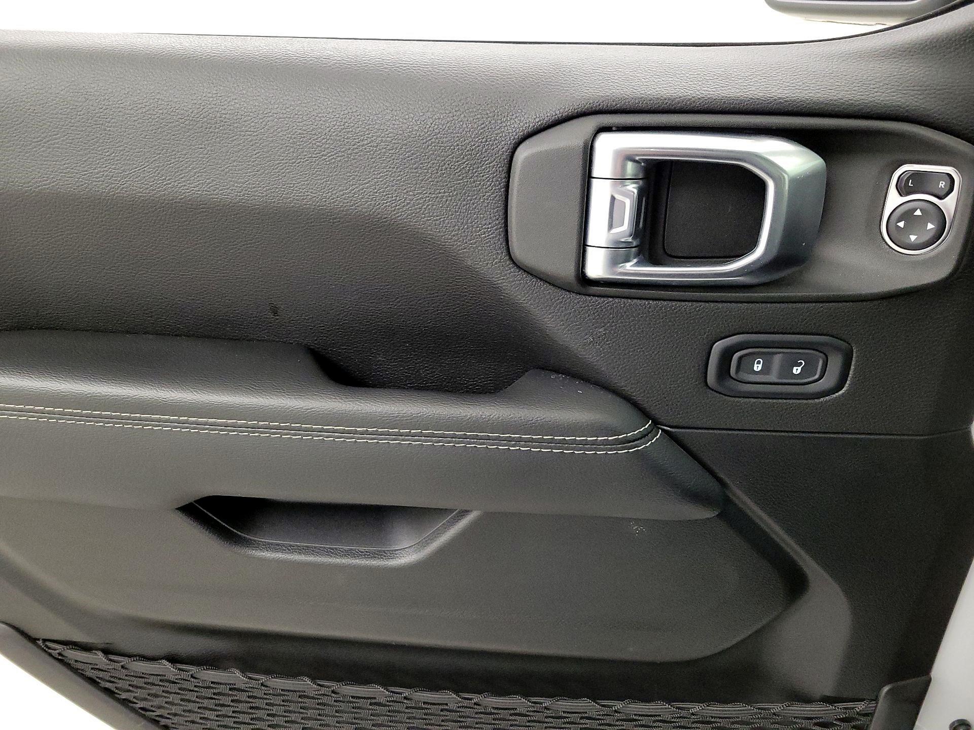 Thumbnail: 2022 Jeep Wrangler - 12