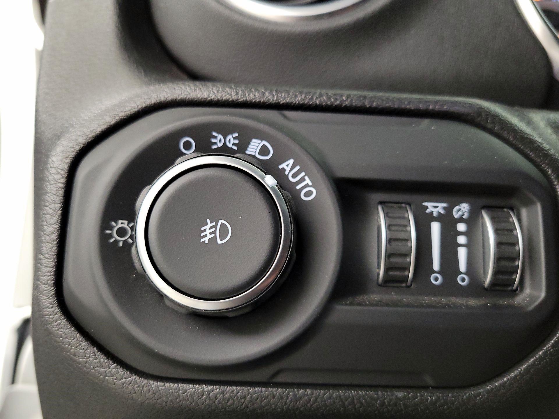 Thumbnail: 2022 Jeep Wrangler - 13