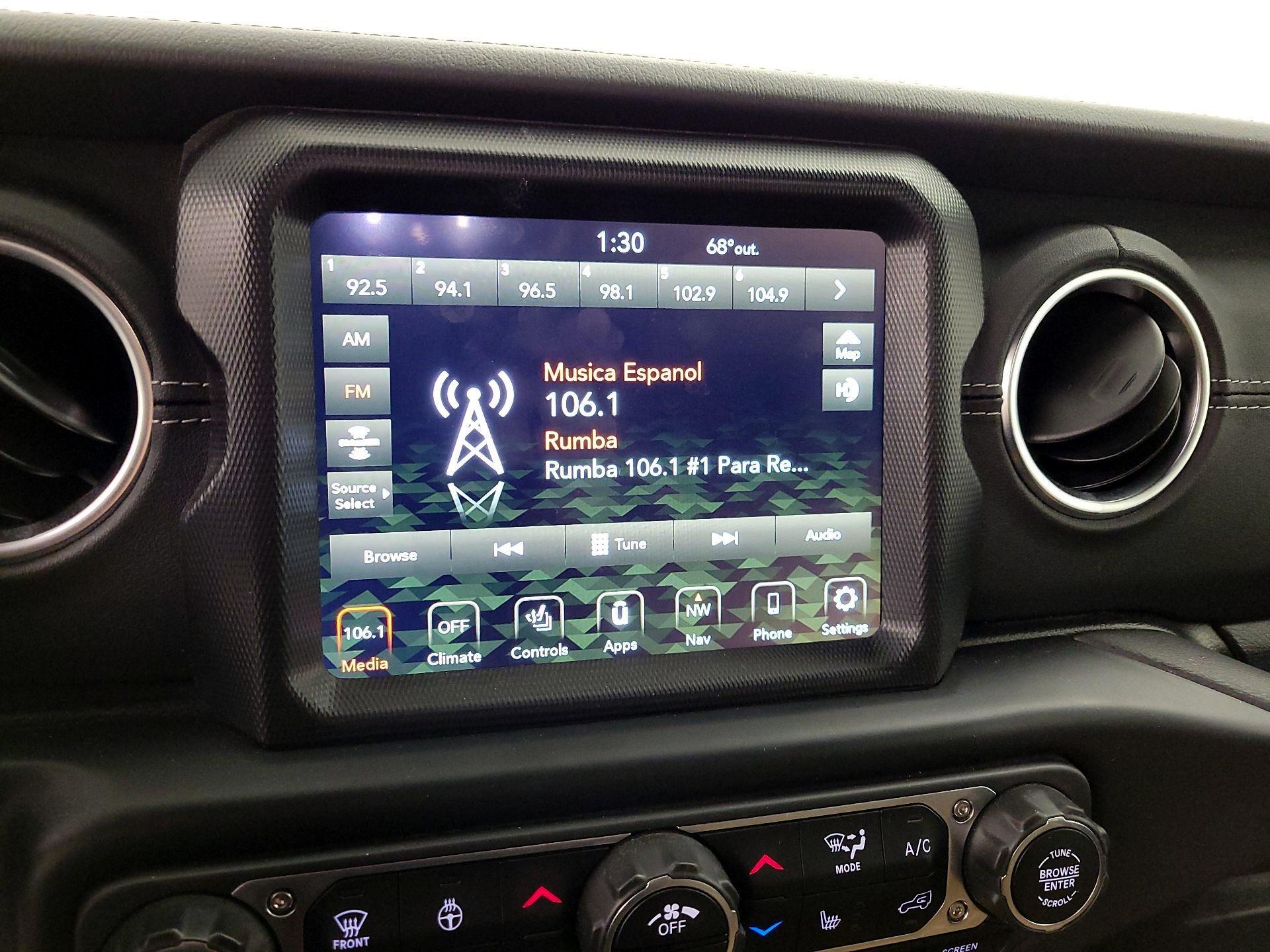 Thumbnail: 2022 Jeep Wrangler - 15