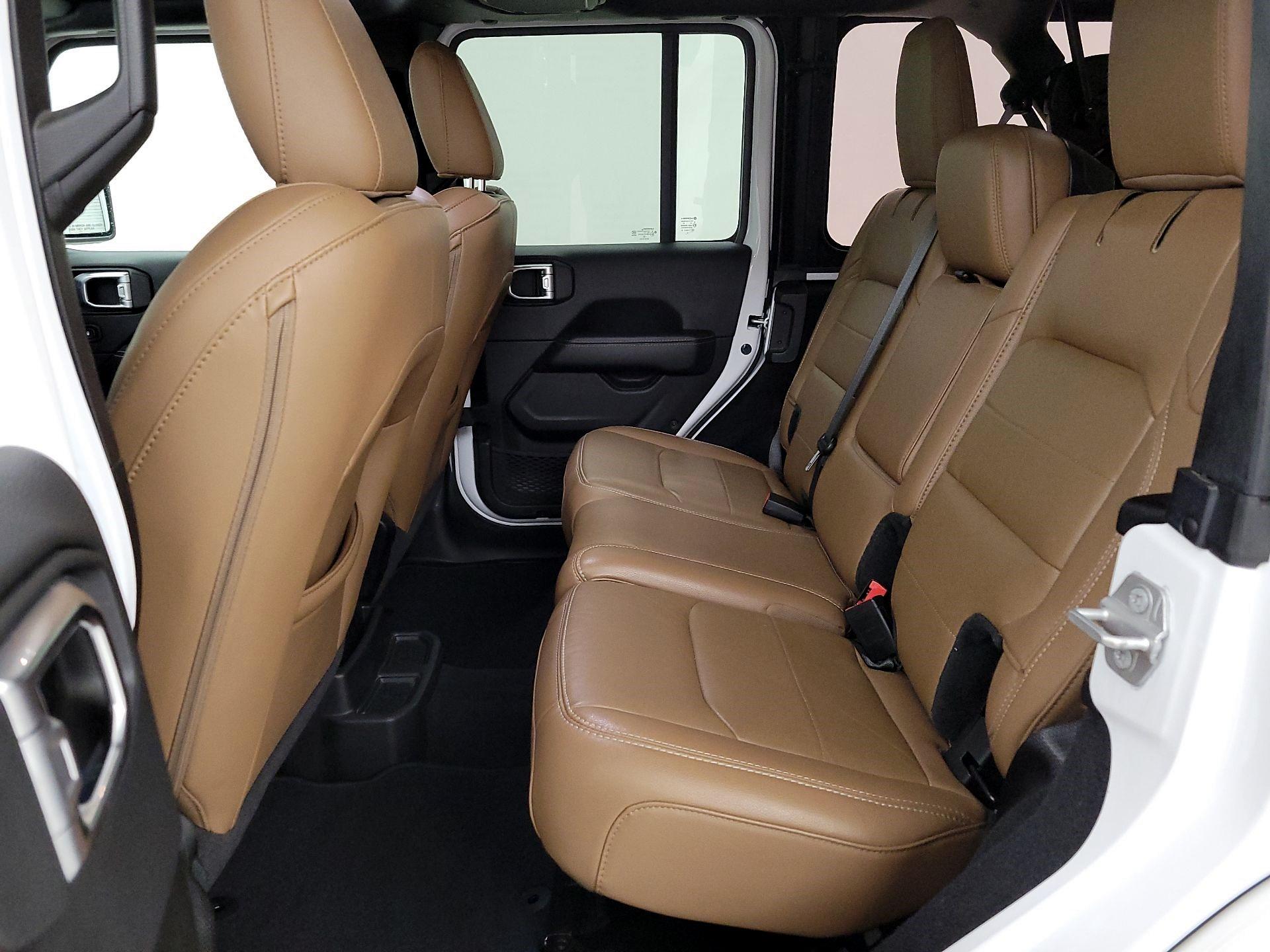 Thumbnail: 2022 Jeep Wrangler - 19