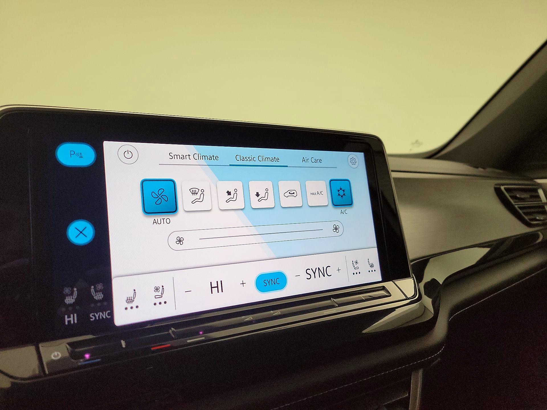 Thumbnail: 2025 Volkswagen Atlas - 16