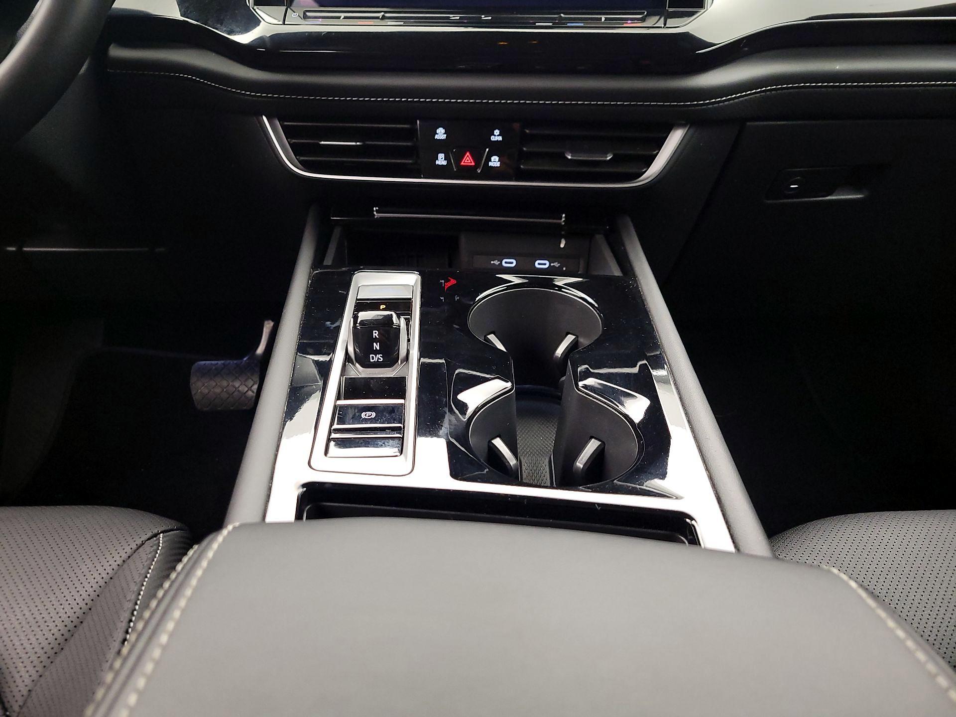 Thumbnail: 2025 Volkswagen Atlas - 17