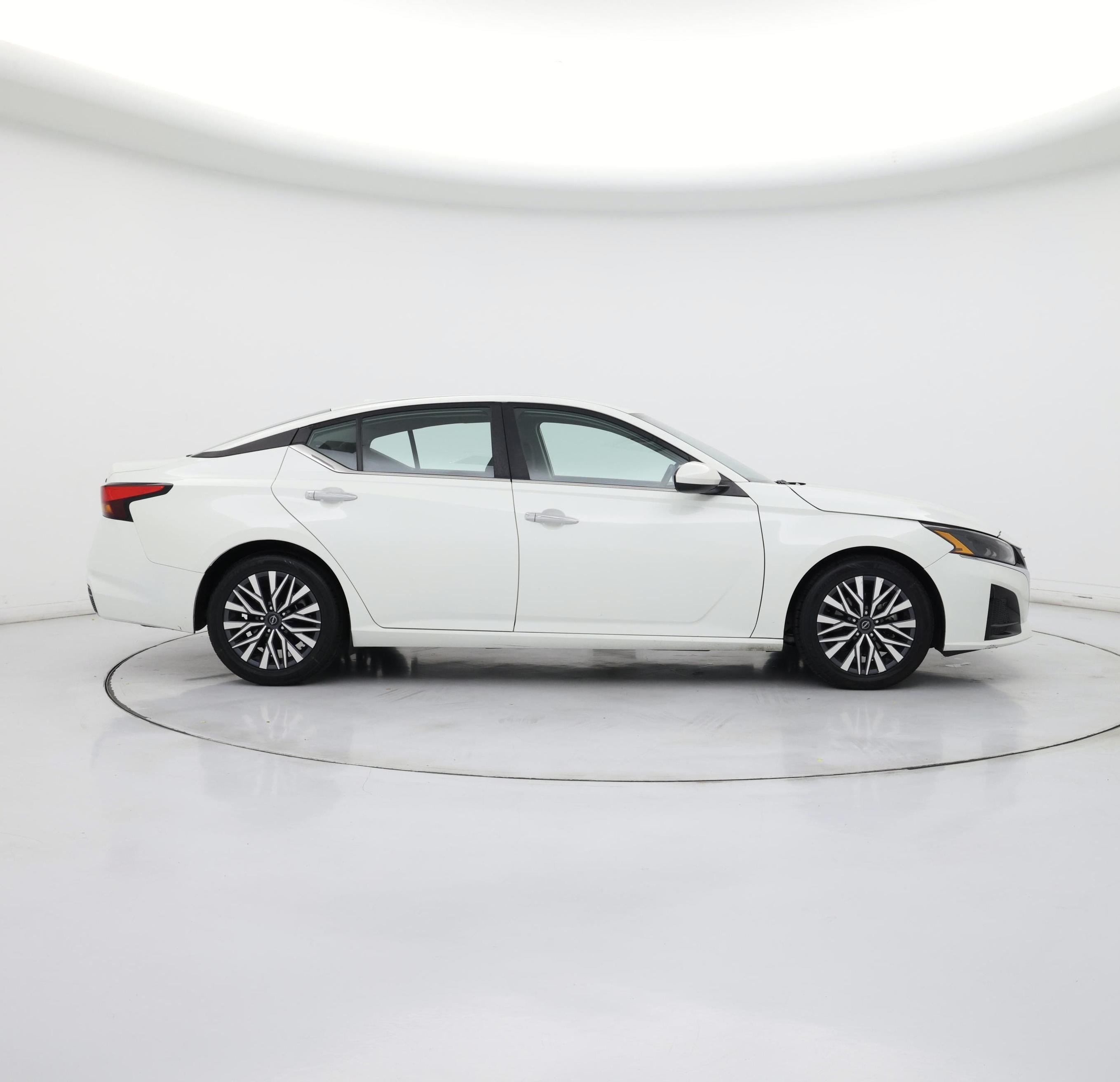 Thumbnail: 2023 Nissan Altima - 7