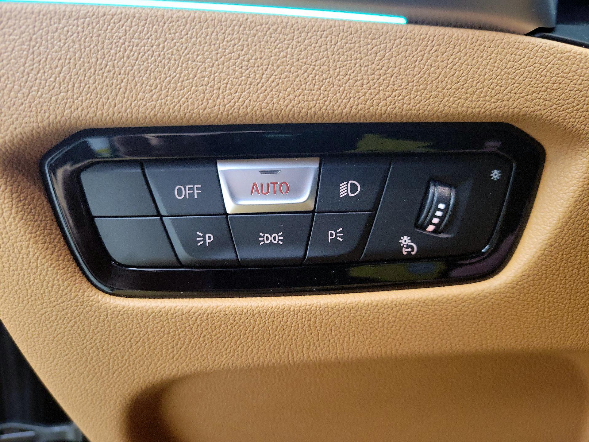 Thumbnail: 2023 BMW 4 Series - 13