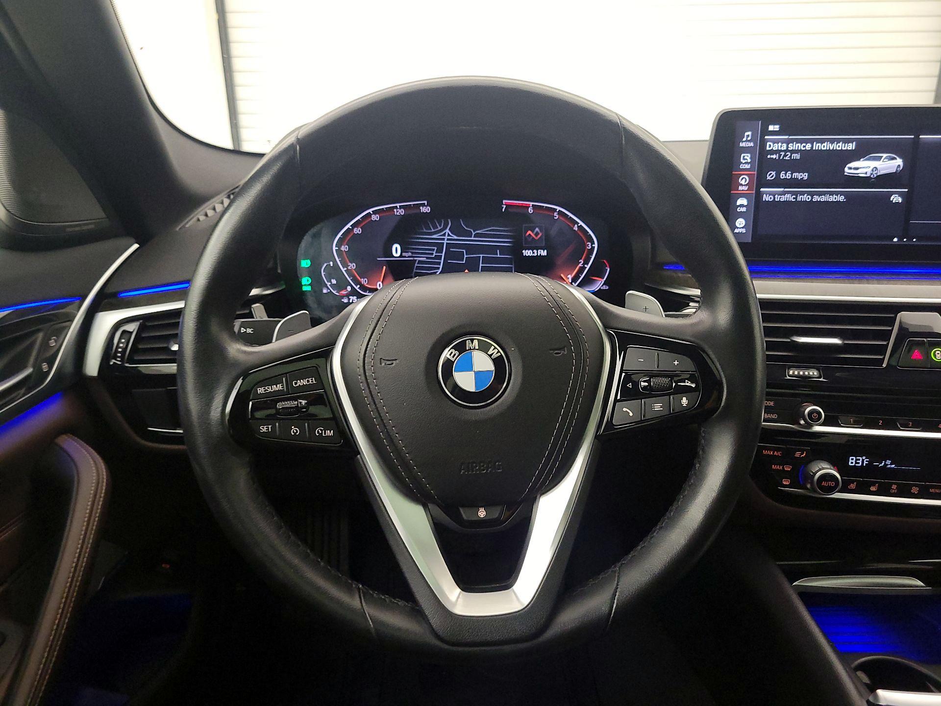 Thumbnail: 2022 BMW 5 Series - 10