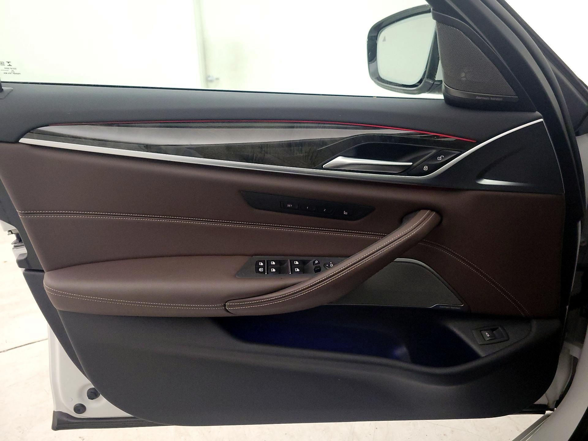 Thumbnail: 2022 BMW 5 Series - 12