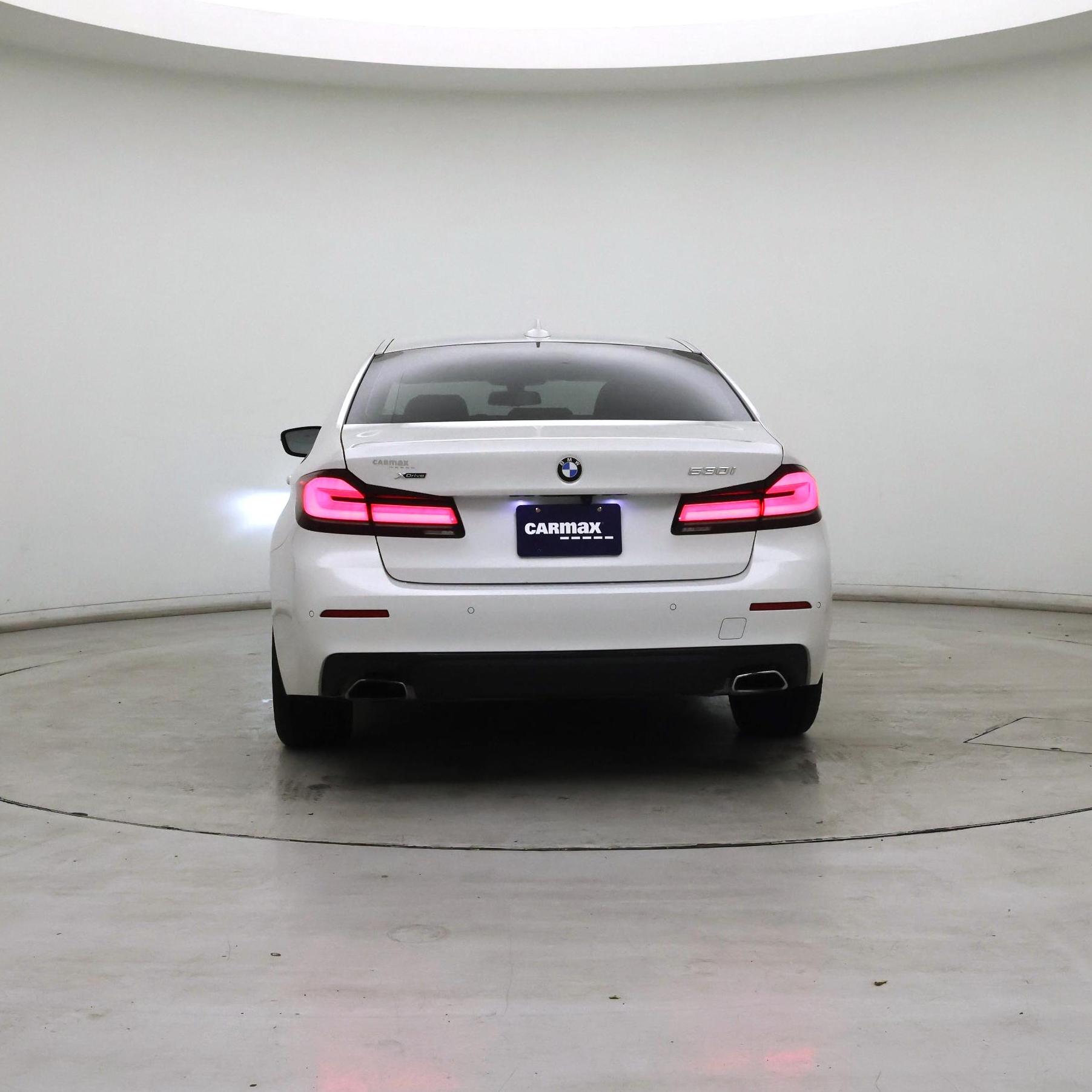 Thumbnail: 2022 BMW 5 Series - 6