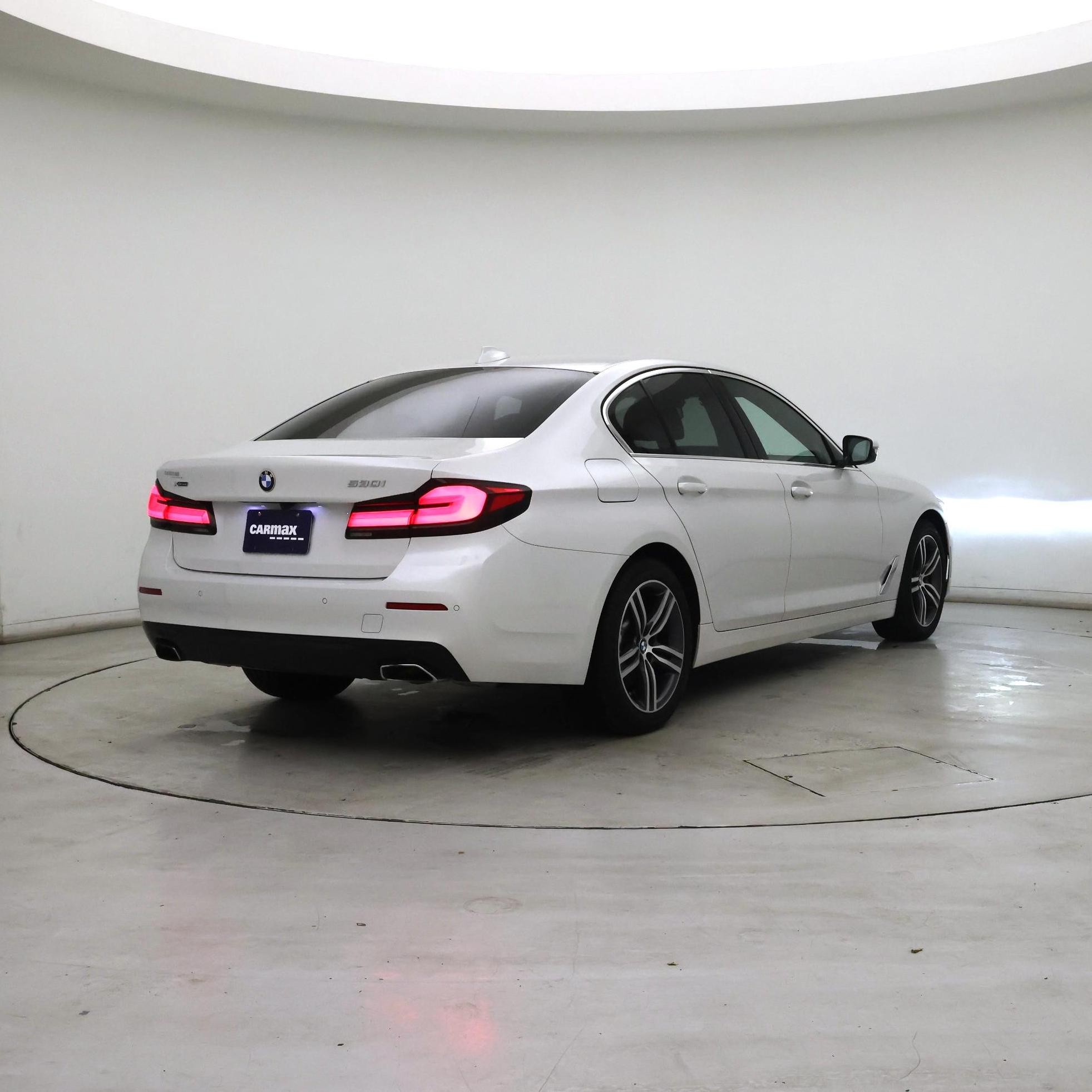 Thumbnail: 2022 BMW 5 Series - 8