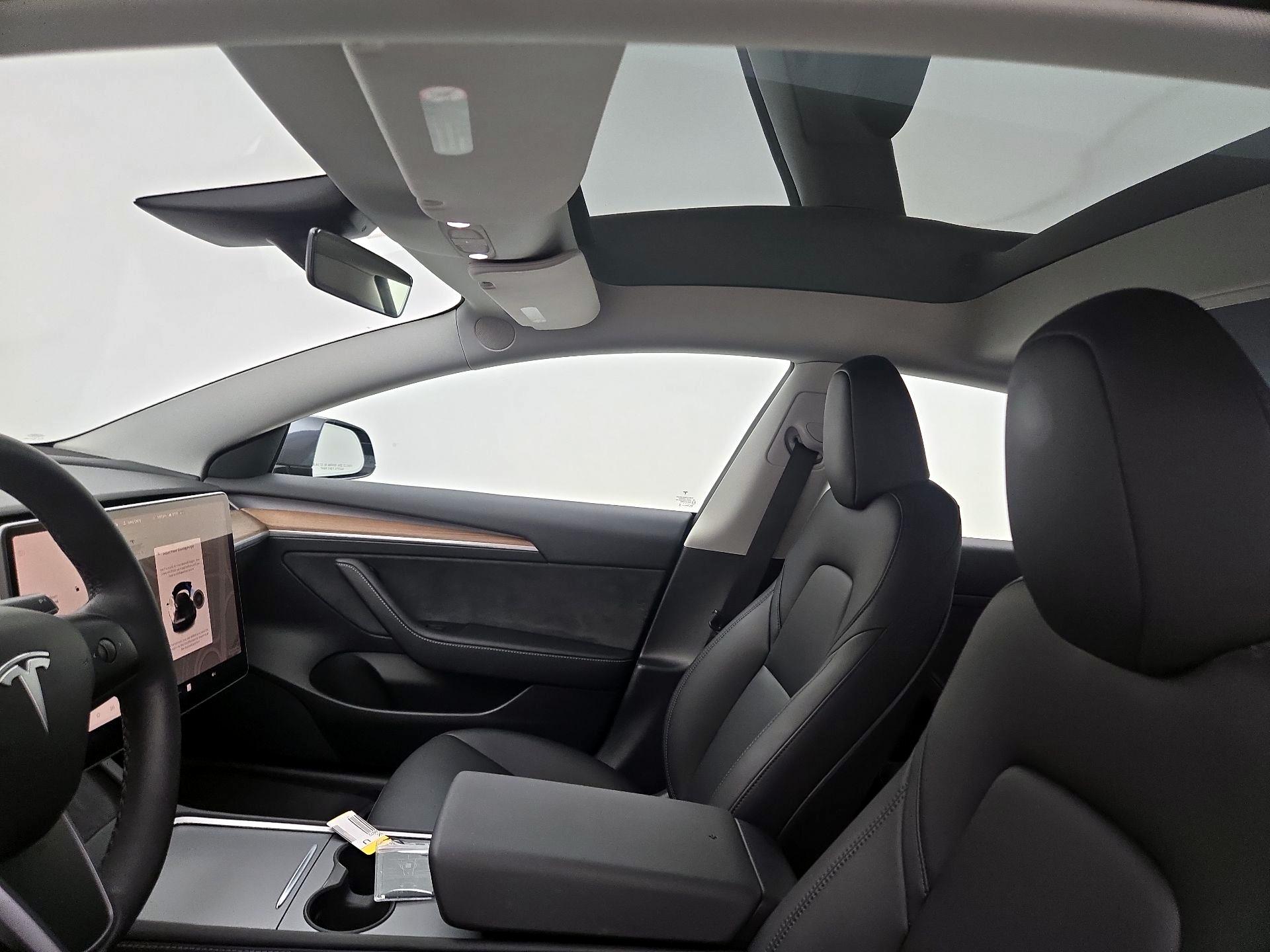 Thumbnail: 2023 Tesla Model 3 - 19