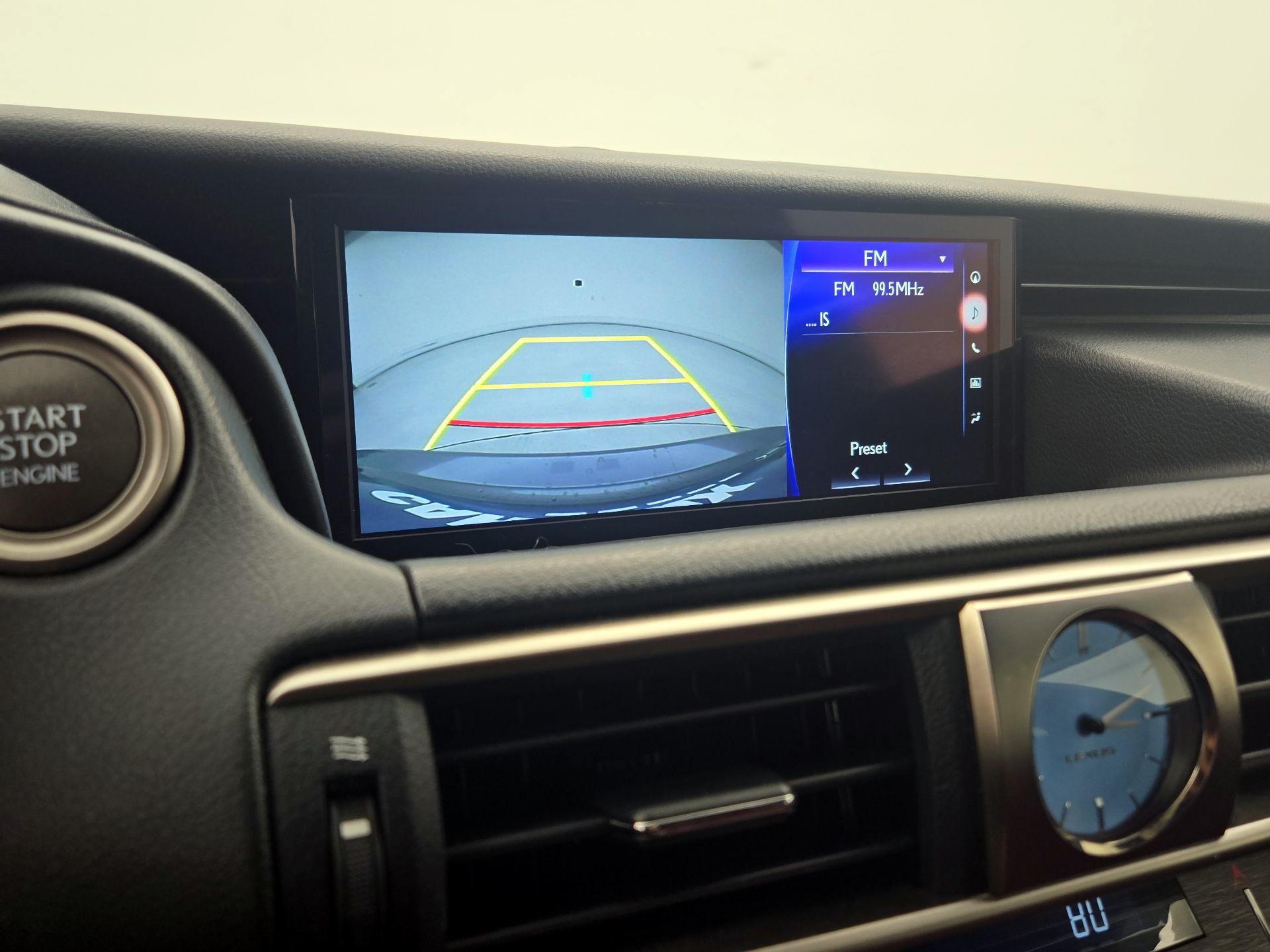 Thumbnail: 2019 Lexus IS - 15