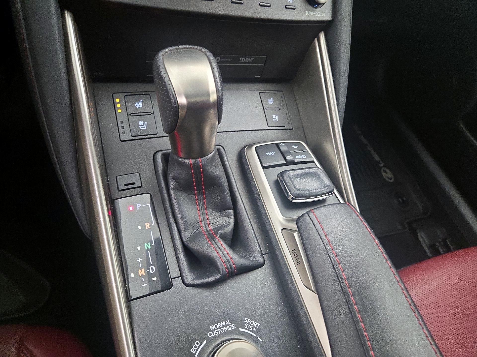 Thumbnail: 2019 Lexus IS - 18