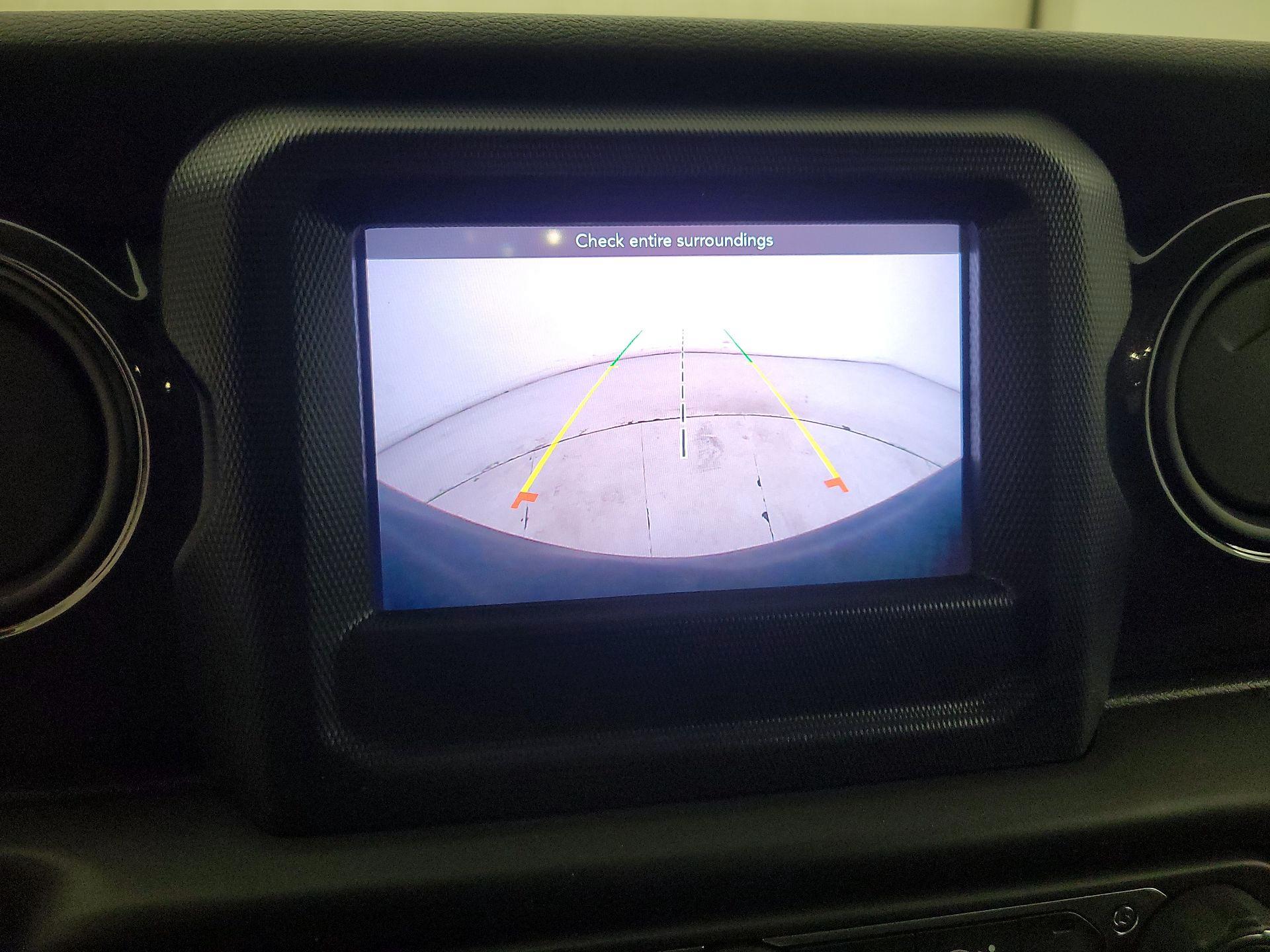 Thumbnail: 2020 Jeep Wrangler - 14