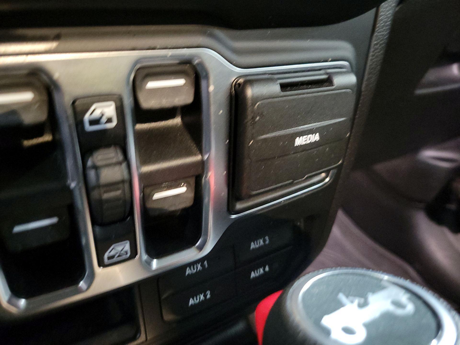 Thumbnail: 2020 Jeep Wrangler - 18