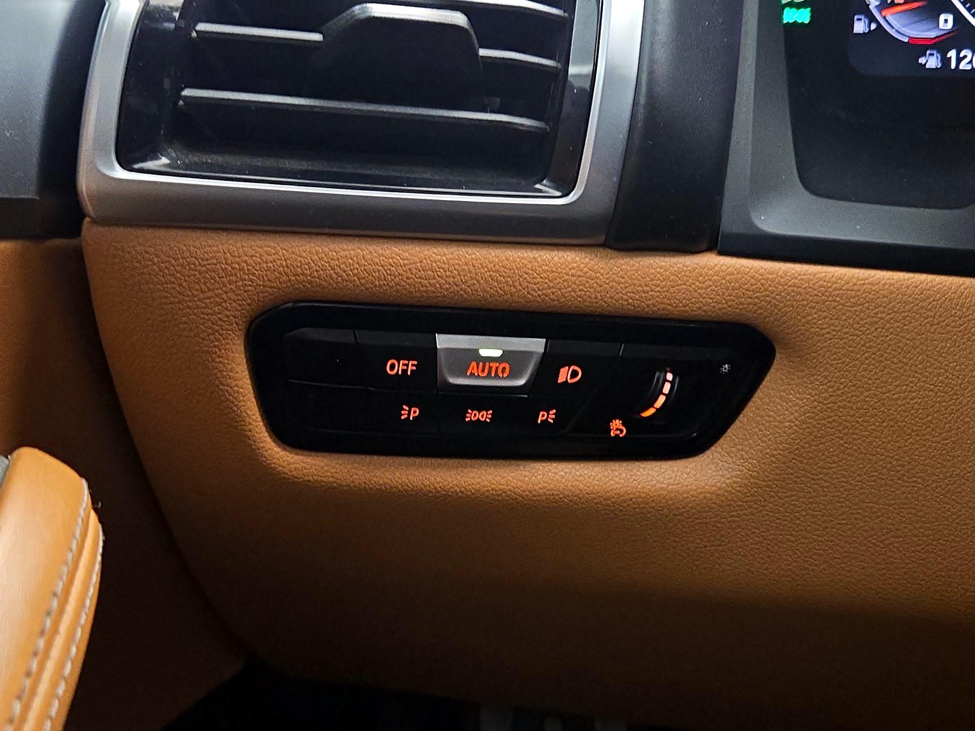 Thumbnail: 2023 BMW 8 Series - 13