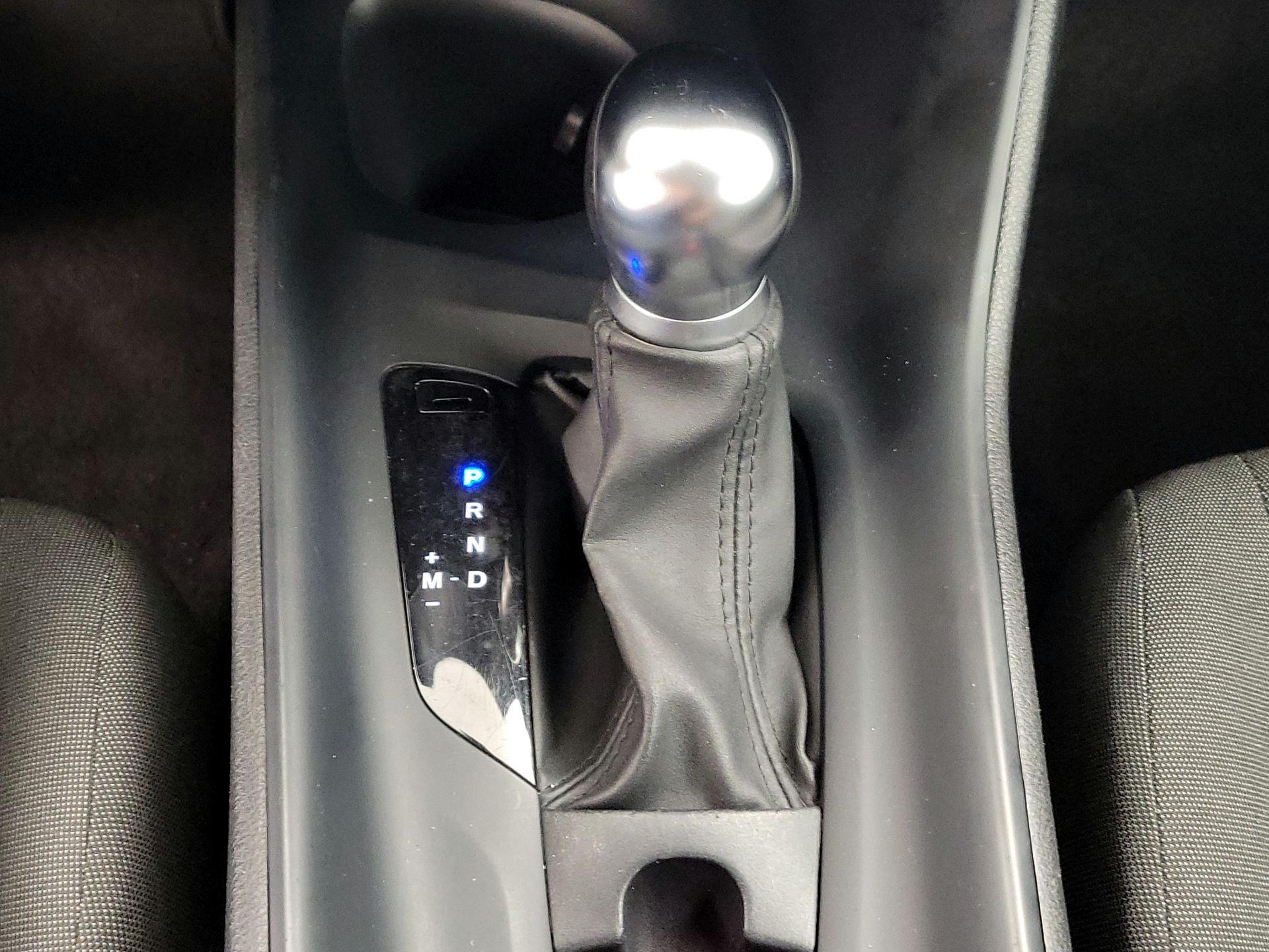 Thumbnail: 2020 Toyota C-HR - 17