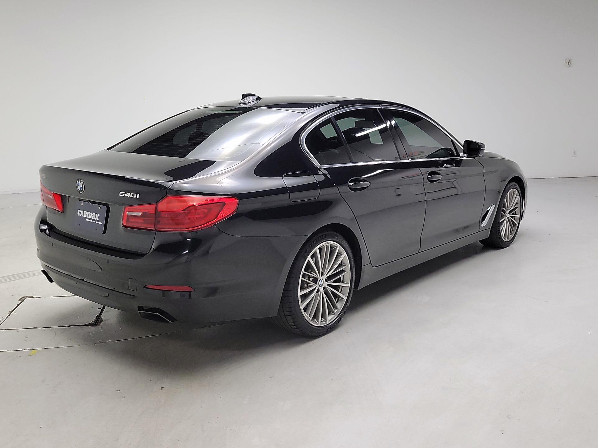 Thumbnail: 2019 BMW 5 Series - 5