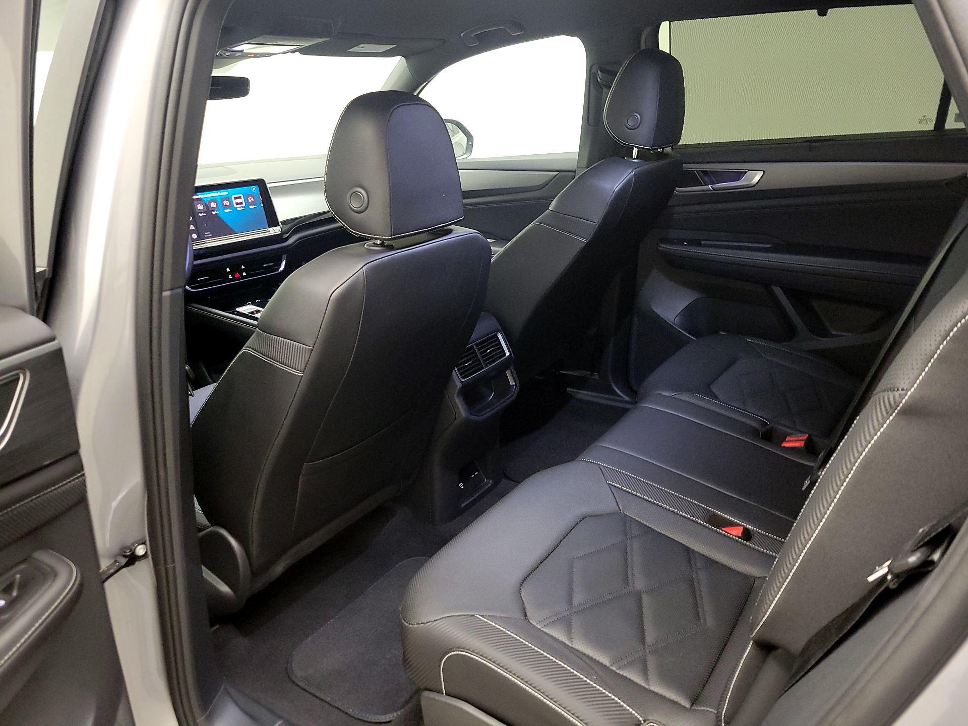 Thumbnail: 2025 Volkswagen Atlas - 19