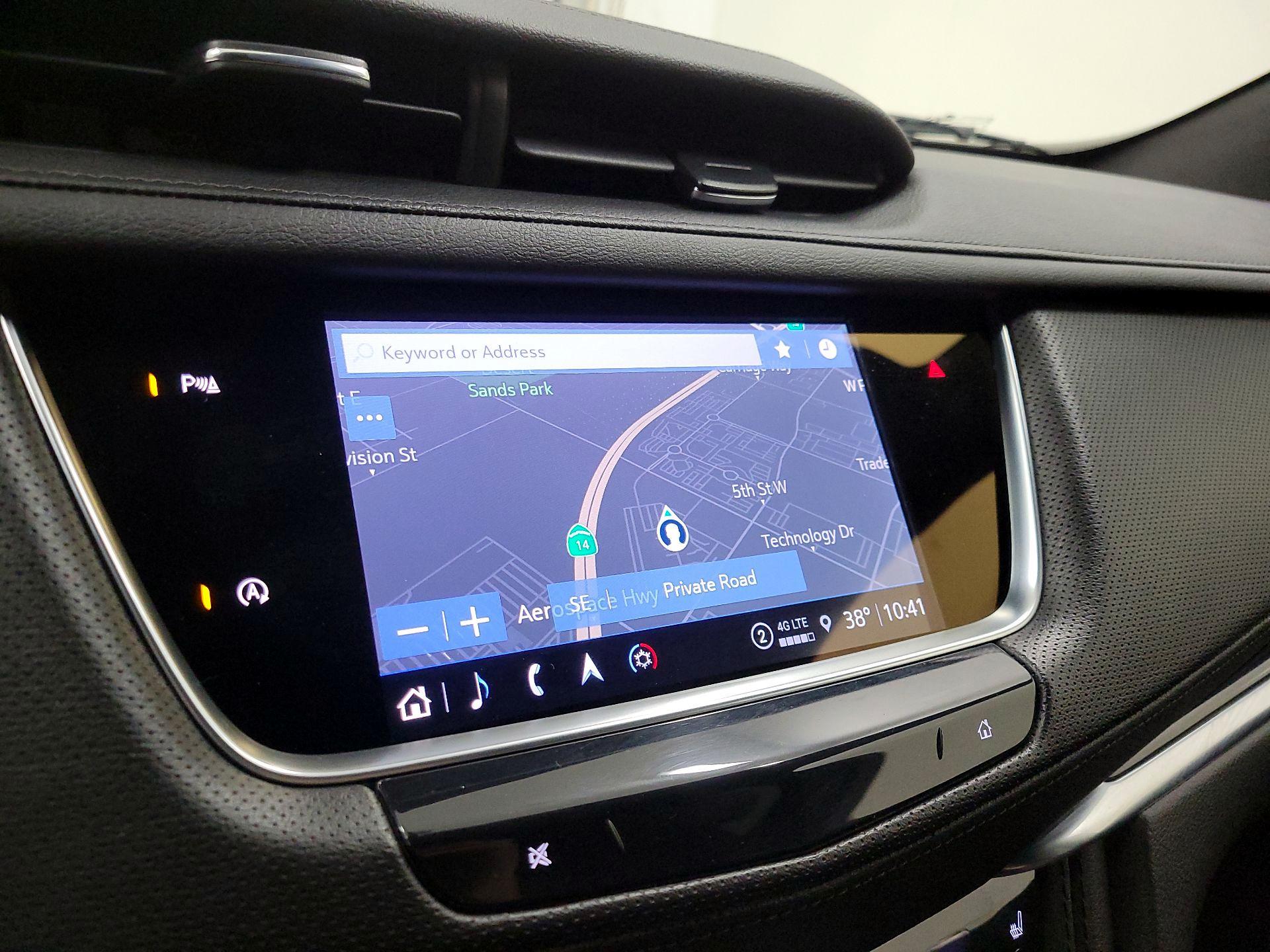 Thumbnail: 2023 Cadillac XT5 - 14