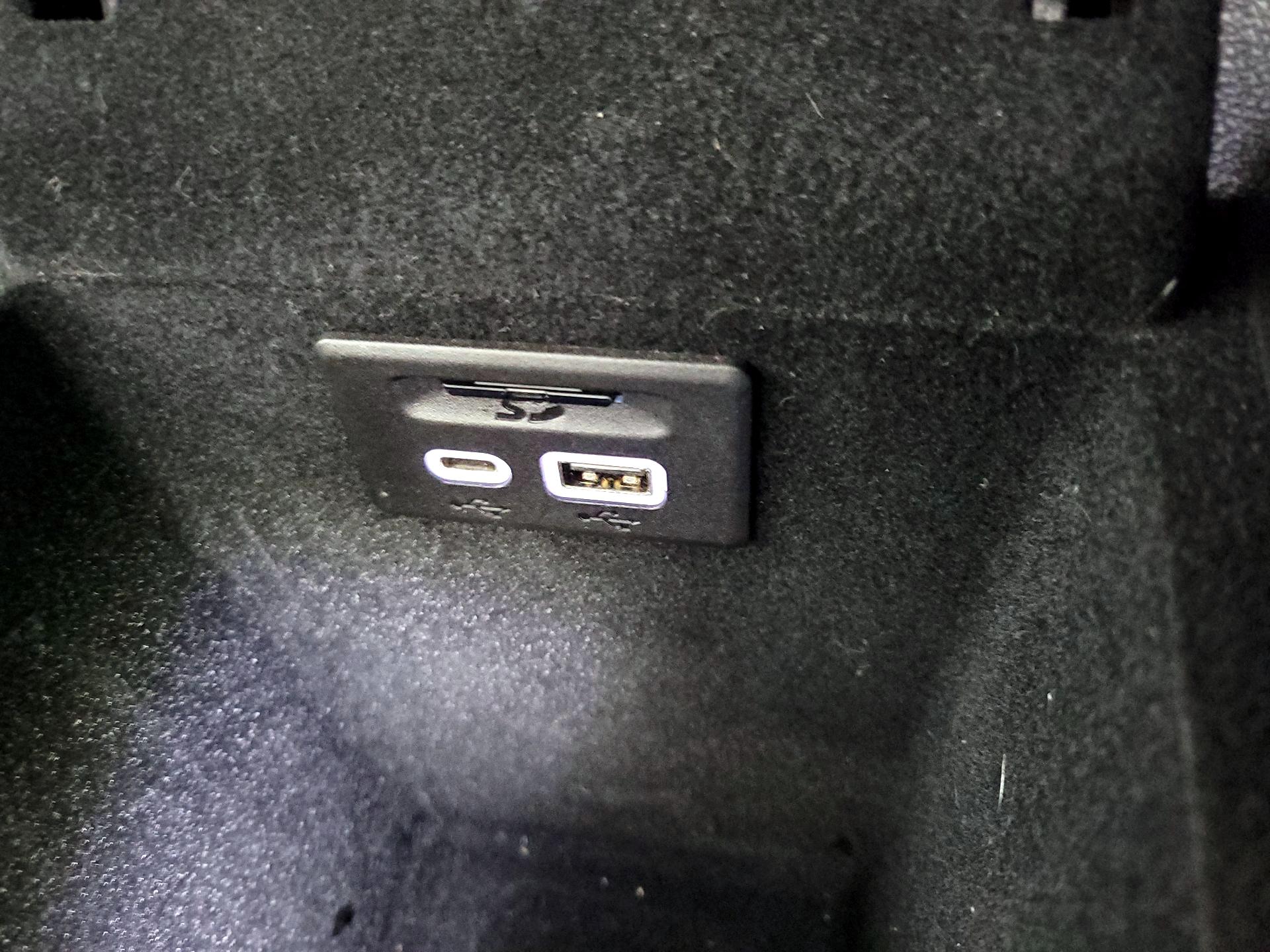 Thumbnail: 2023 Cadillac XT5 - 19