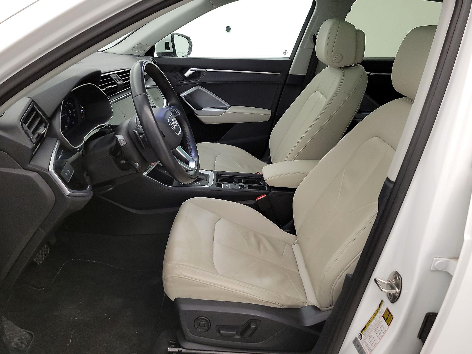 Thumbnail: 2023 Audi Q3 - 11