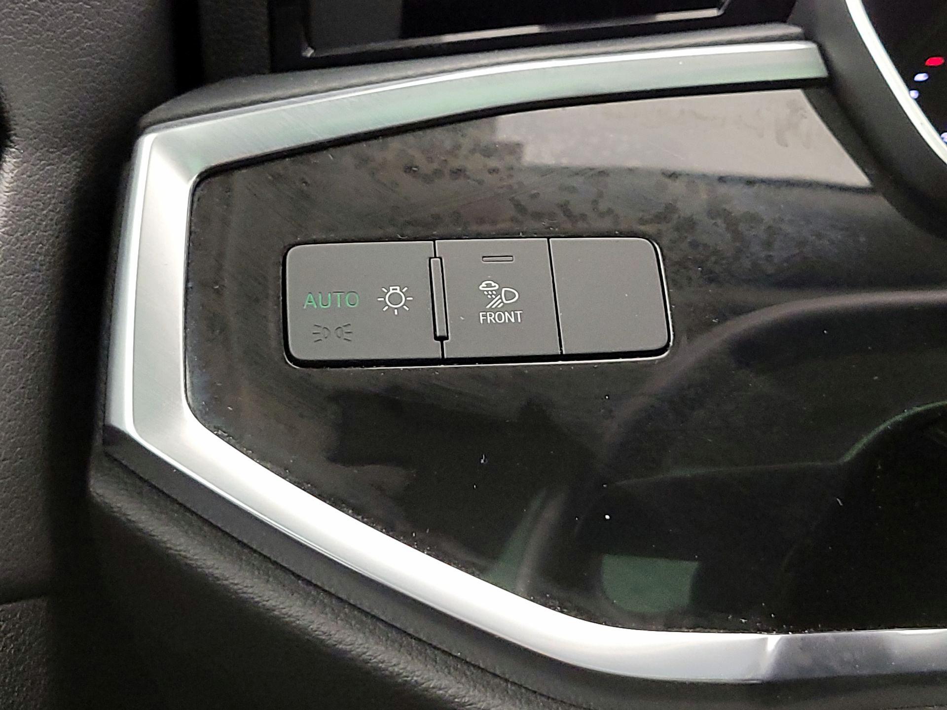 Thumbnail: 2023 Audi Q3 - 13