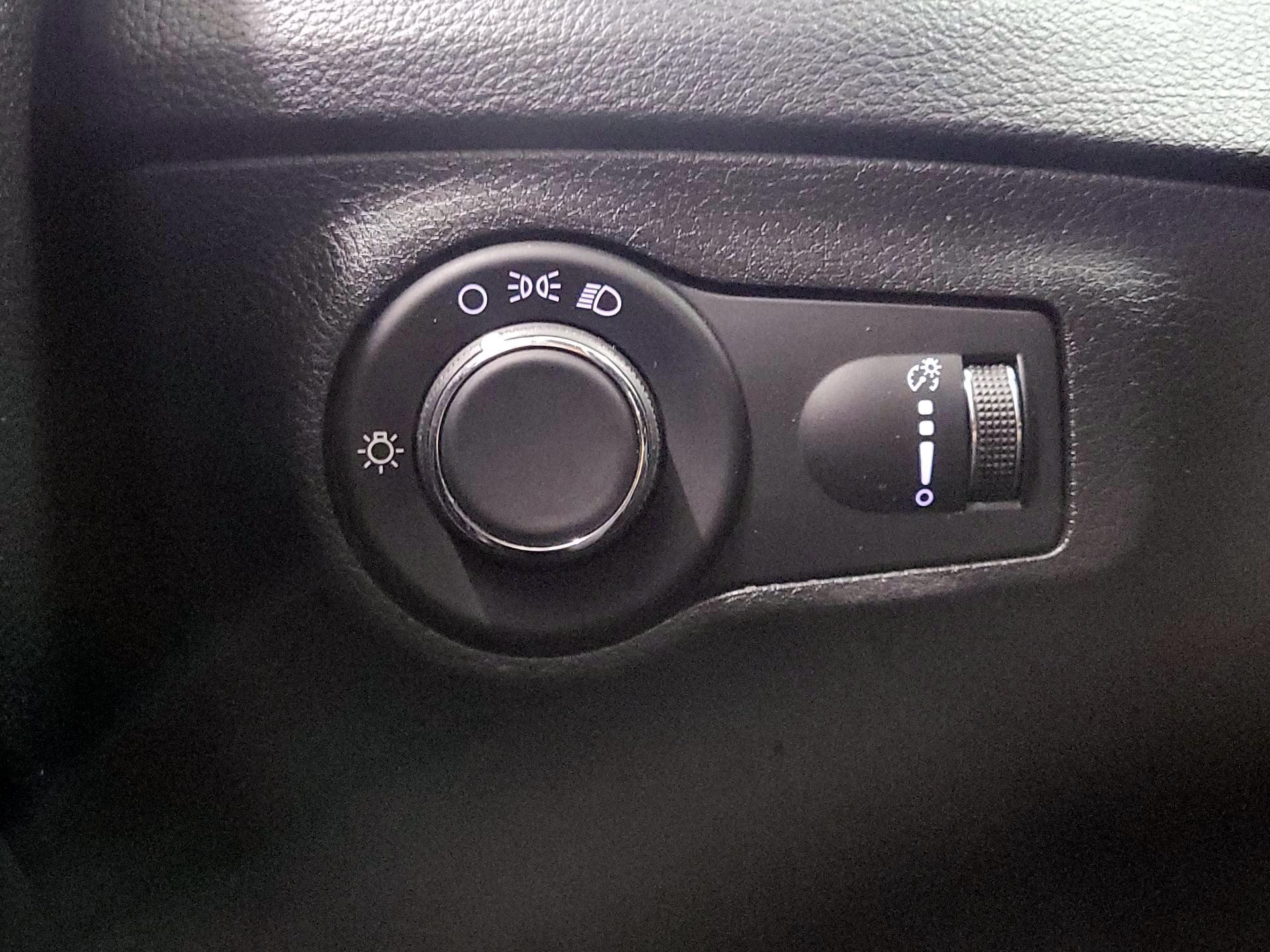 Thumbnail: 2020 Jeep Compass - 13