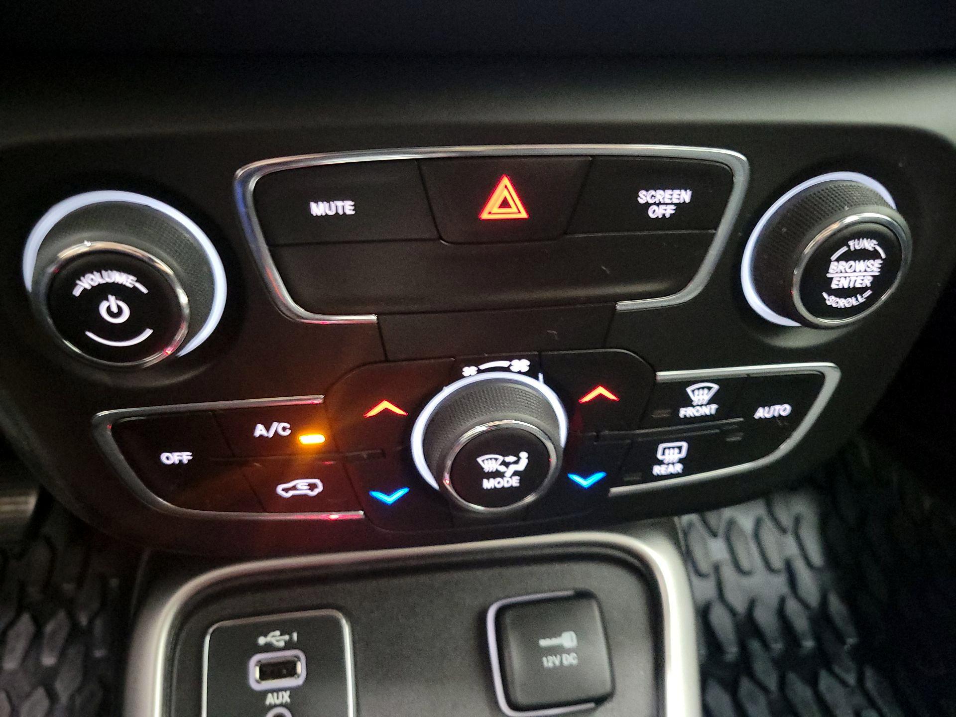 Thumbnail: 2020 Jeep Compass - 16