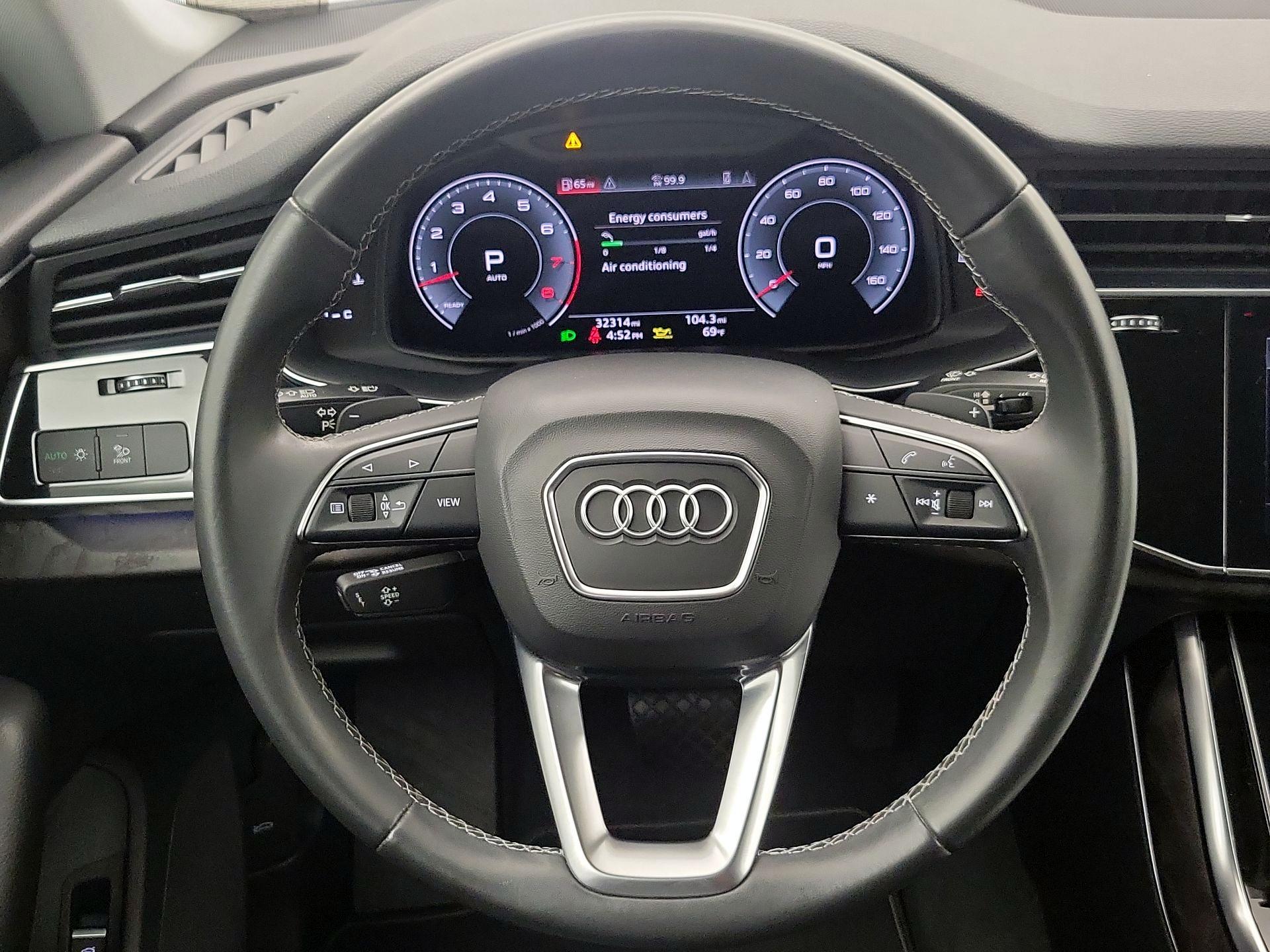 Thumbnail: 2022 Audi Q8 - 10