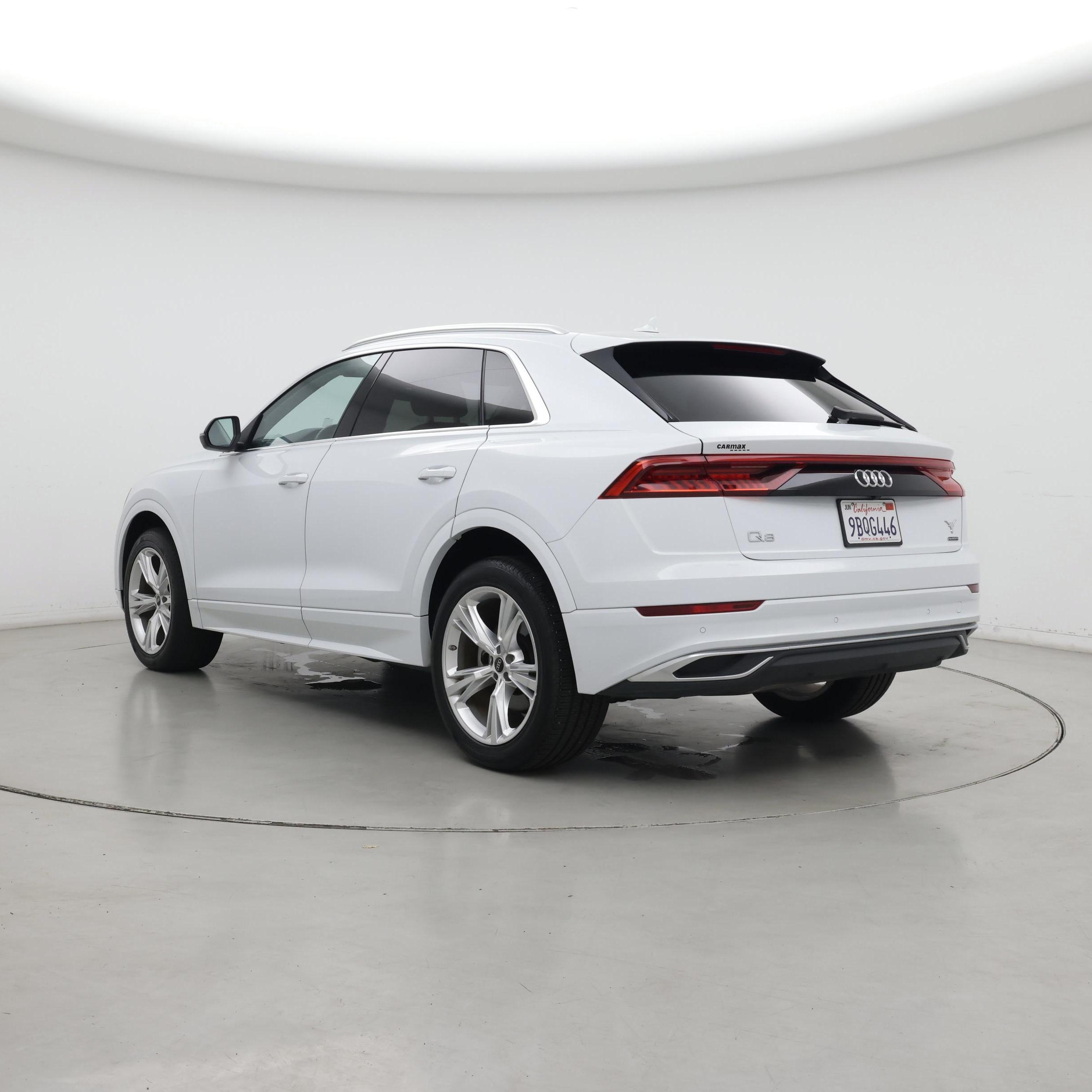 Thumbnail: 2022 Audi Q8 - 2