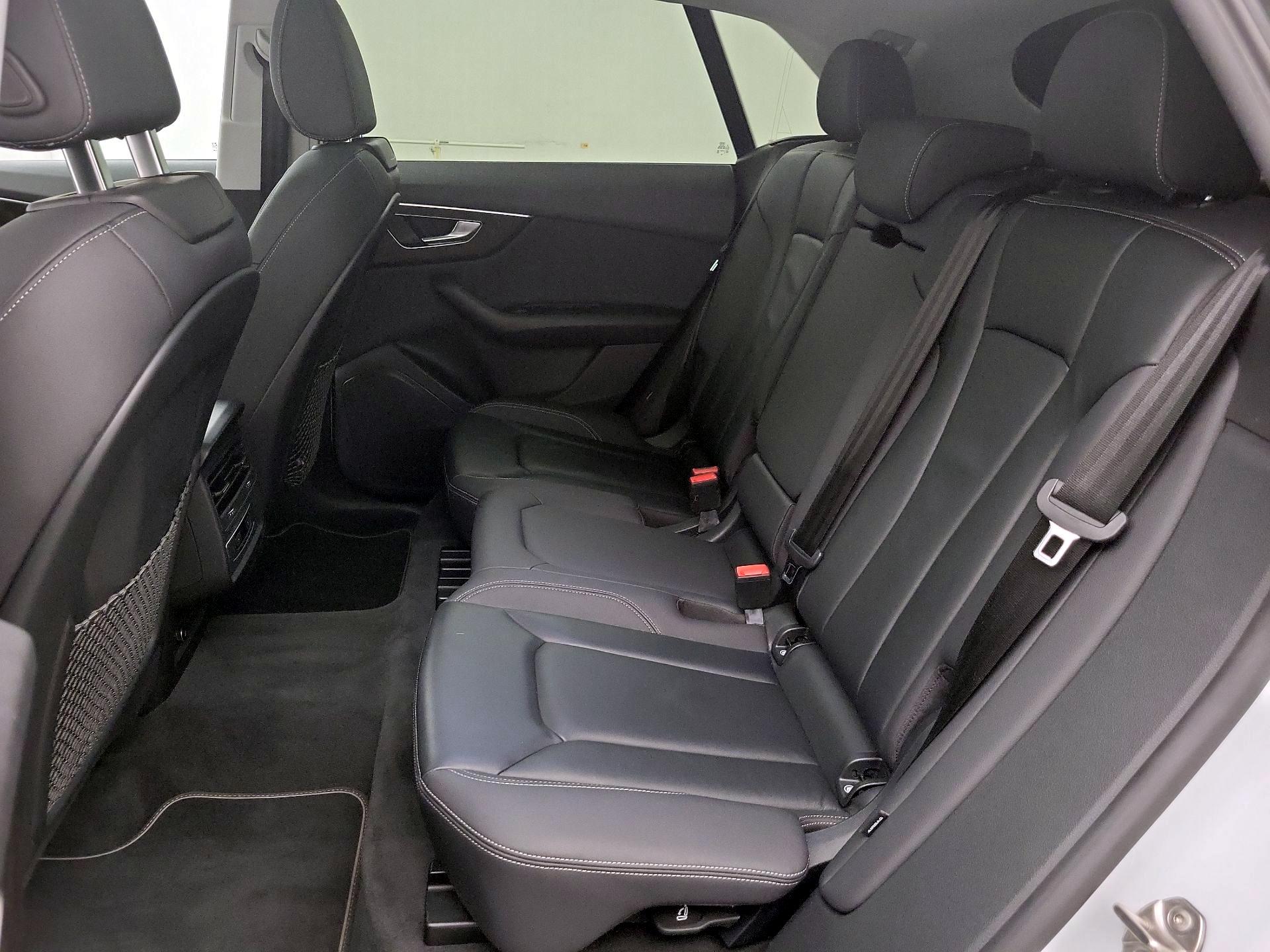 Thumbnail: 2022 Audi Q8 - 20