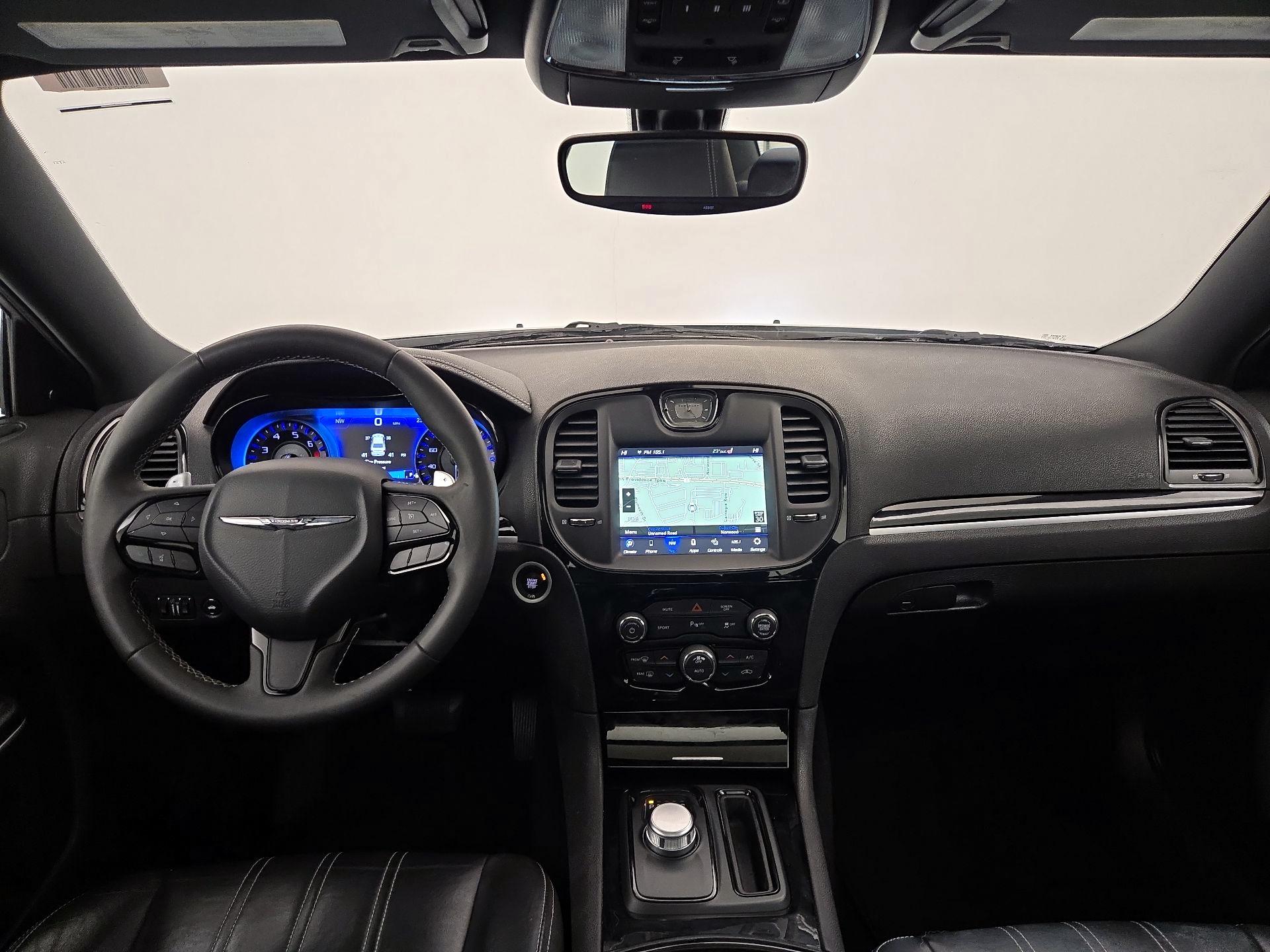 Thumbnail: 2023 Chrysler 300 - 9