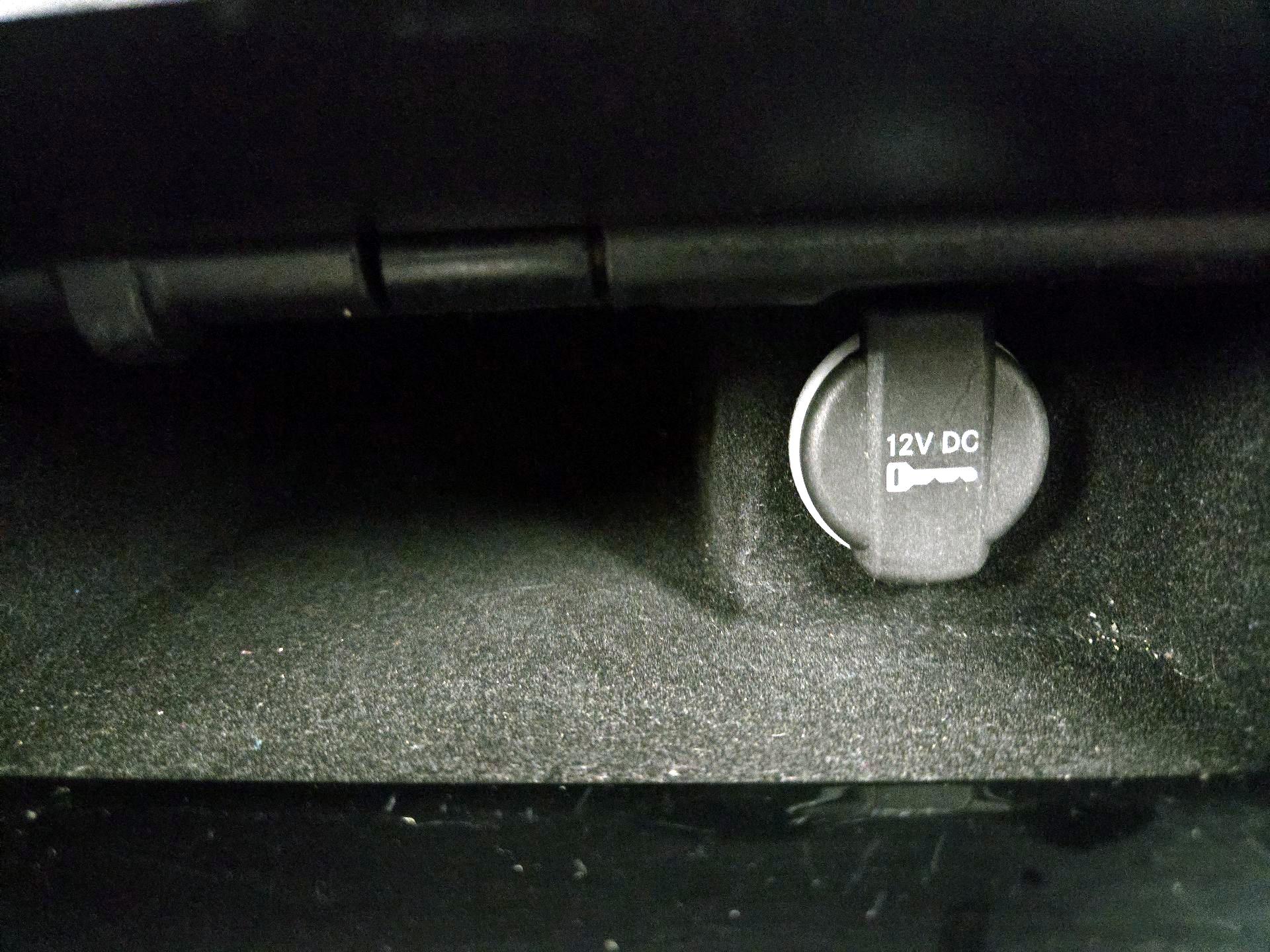 Thumbnail: 2023 Chrysler 300 - 19