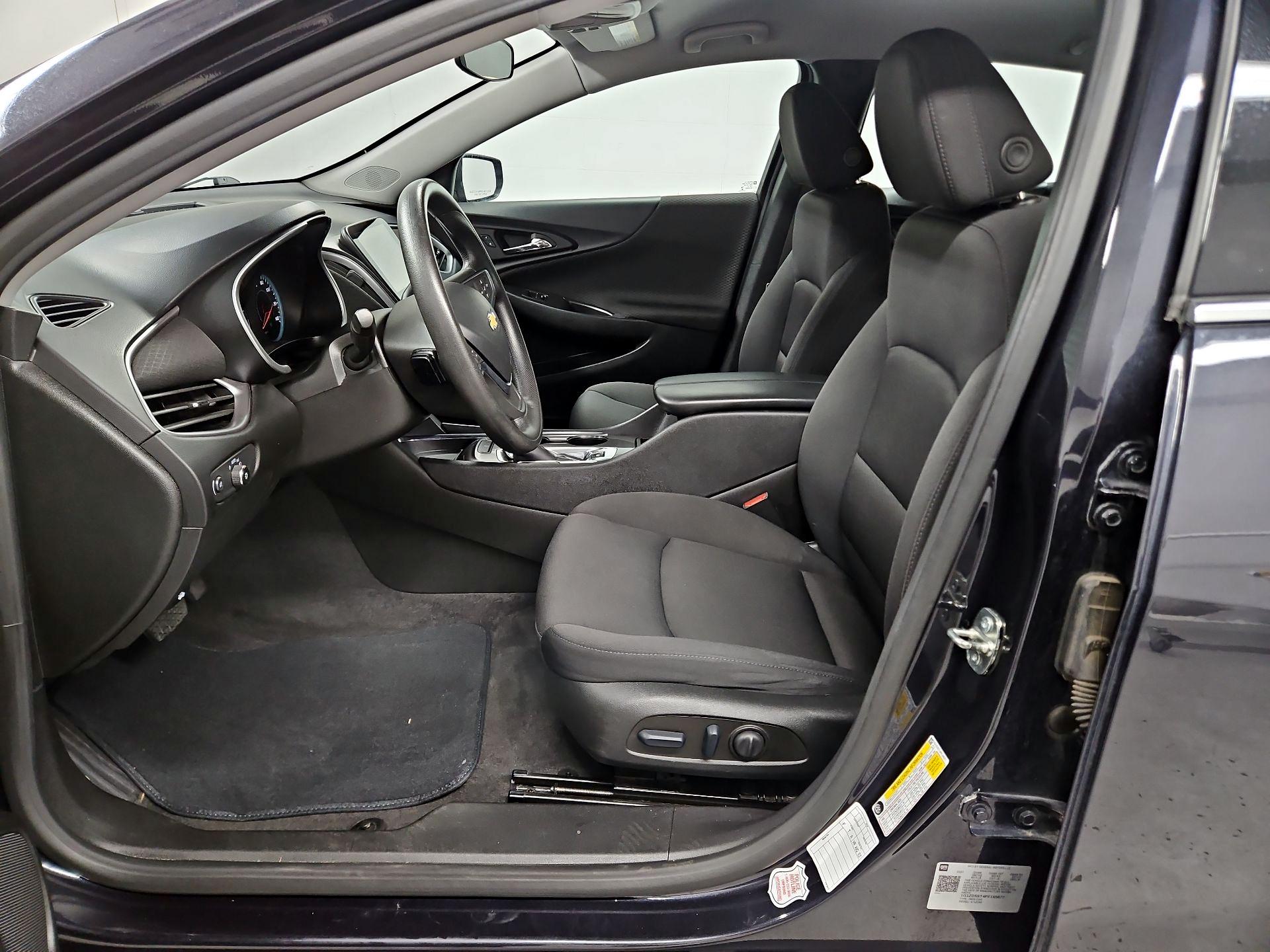 Thumbnail: 2023 Chevrolet Malibu - 11