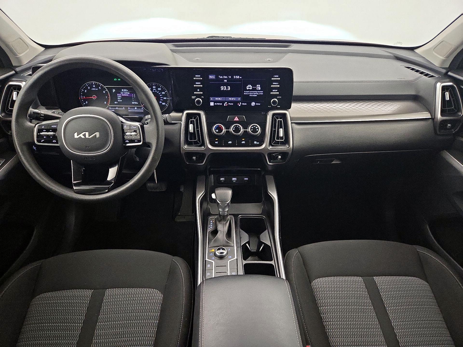 Thumbnail: 2022 Kia Sorento - 9