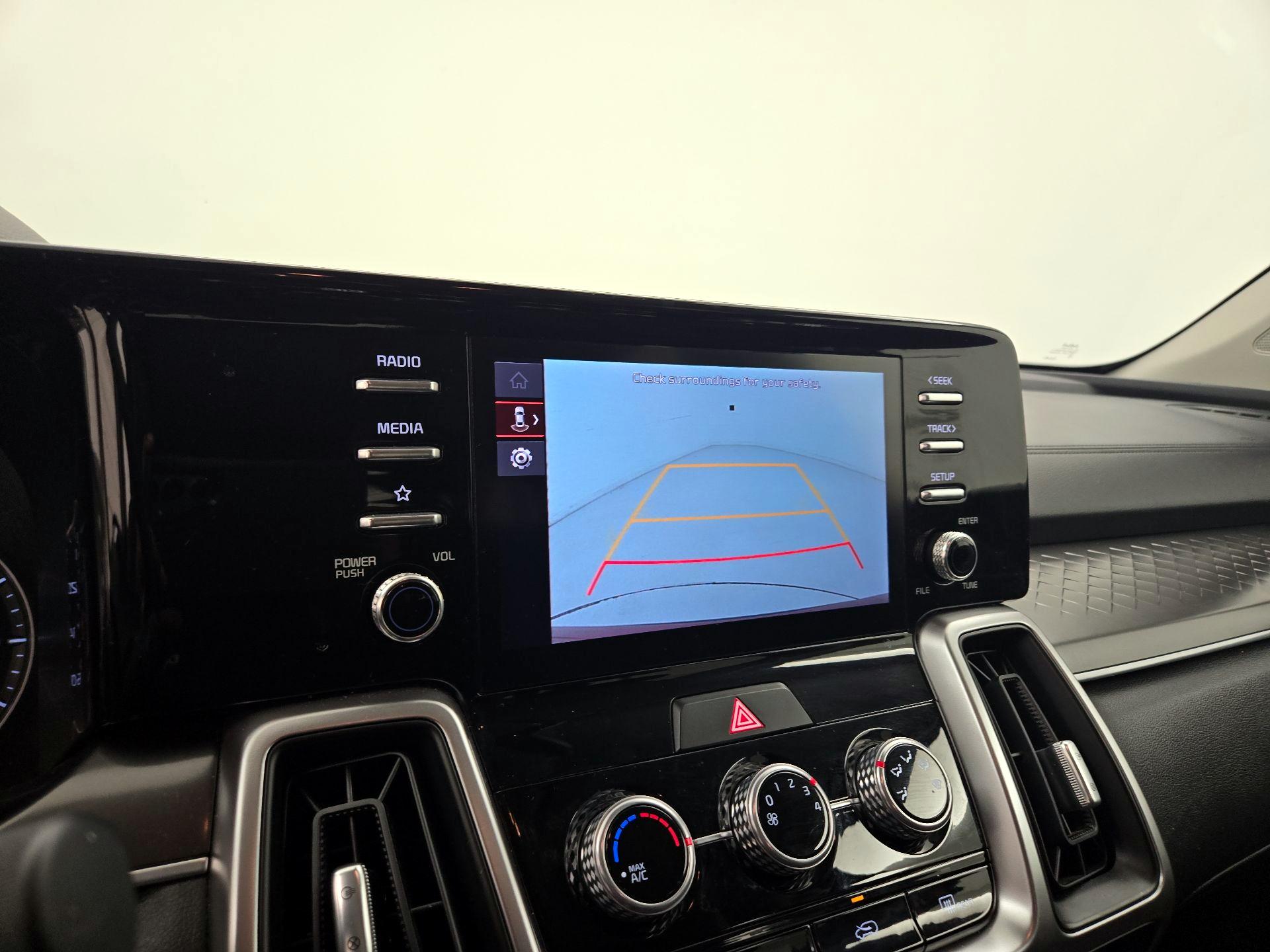 Thumbnail: 2022 Kia Sorento - 14