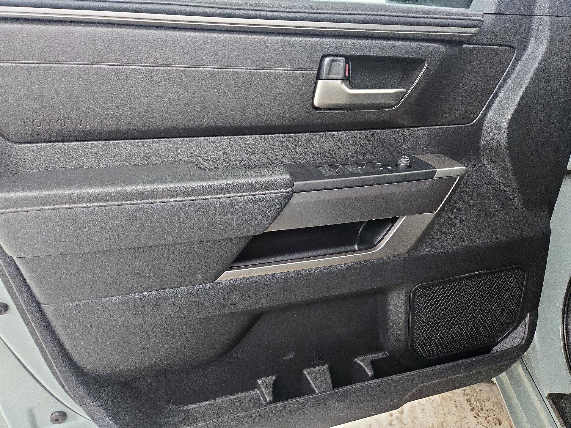 Thumbnail: 2022 Toyota Tundra - 12