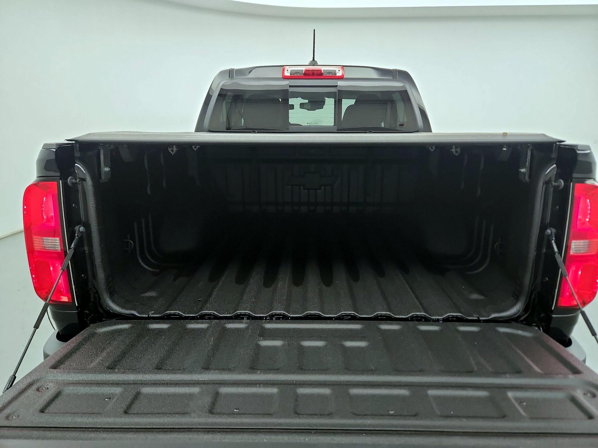 Thumbnail: 2022 Chevrolet Colorado - 19