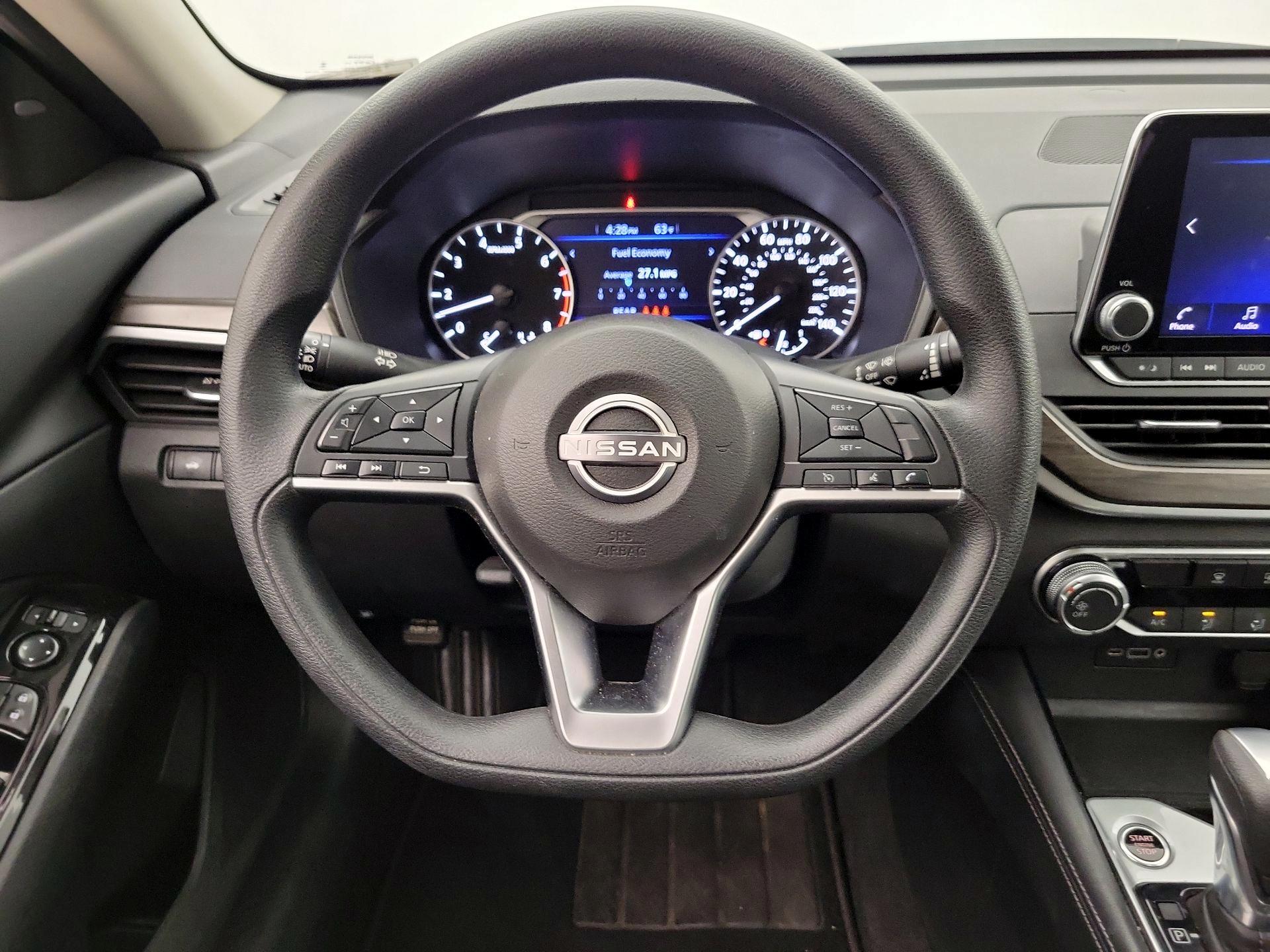 Thumbnail: 2023 Nissan Altima - 10