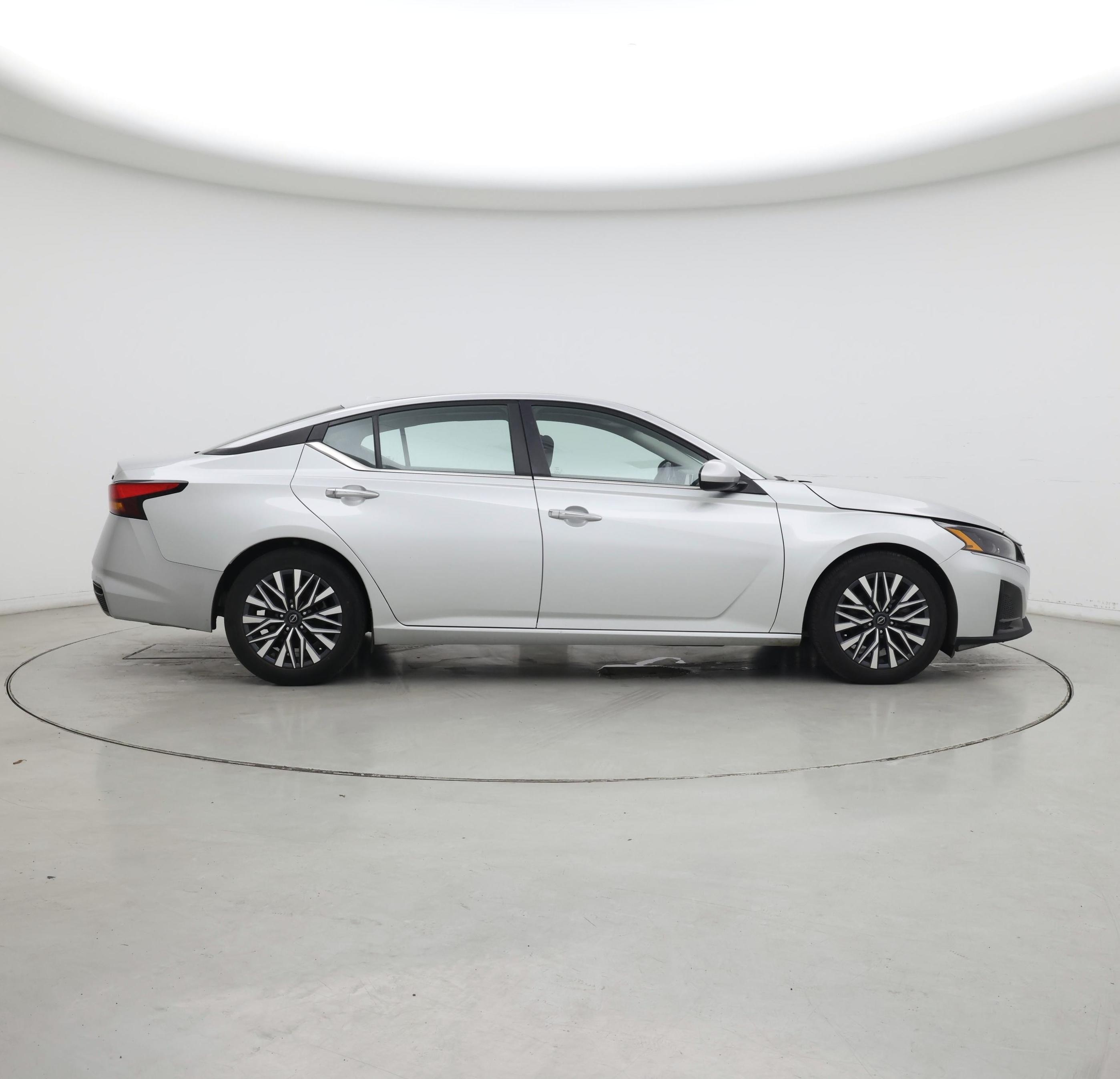 Thumbnail: 2023 Nissan Altima - 7