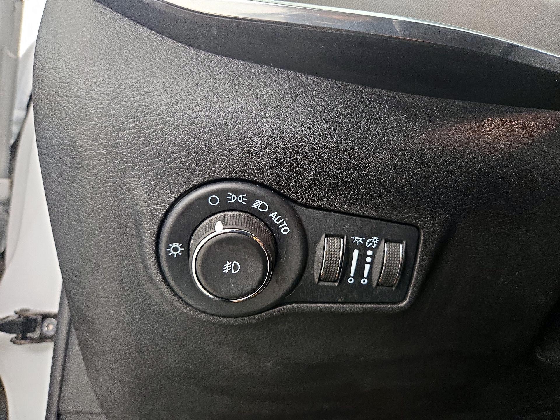 Thumbnail: 2022 Jeep Compass - 13