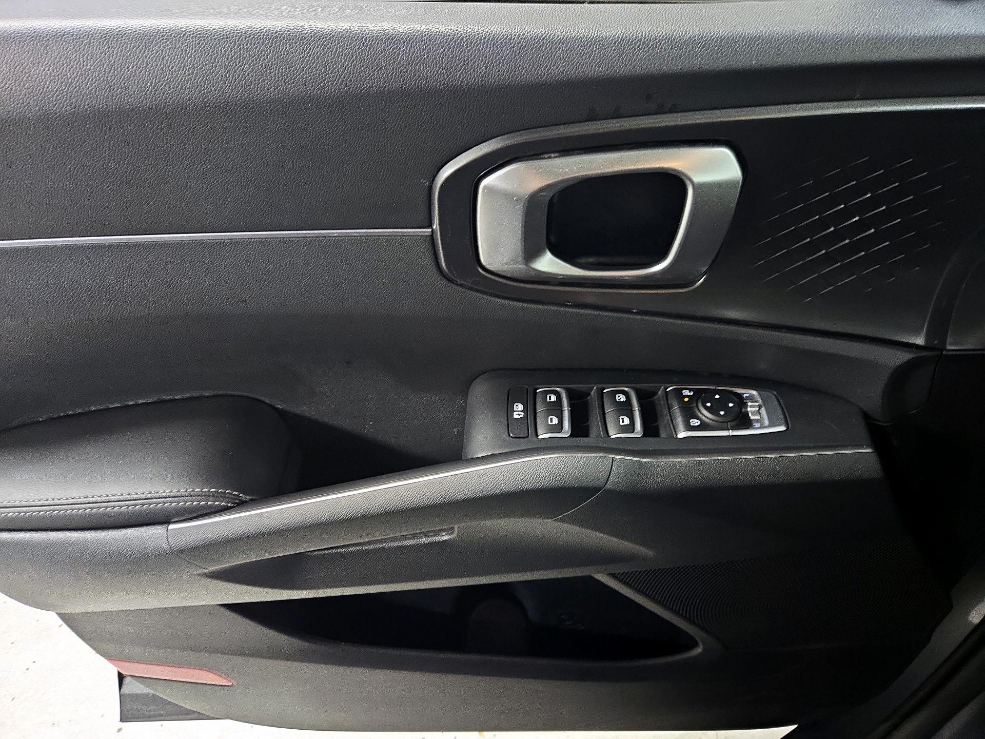 Thumbnail: 2024 Kia Sorento - 12