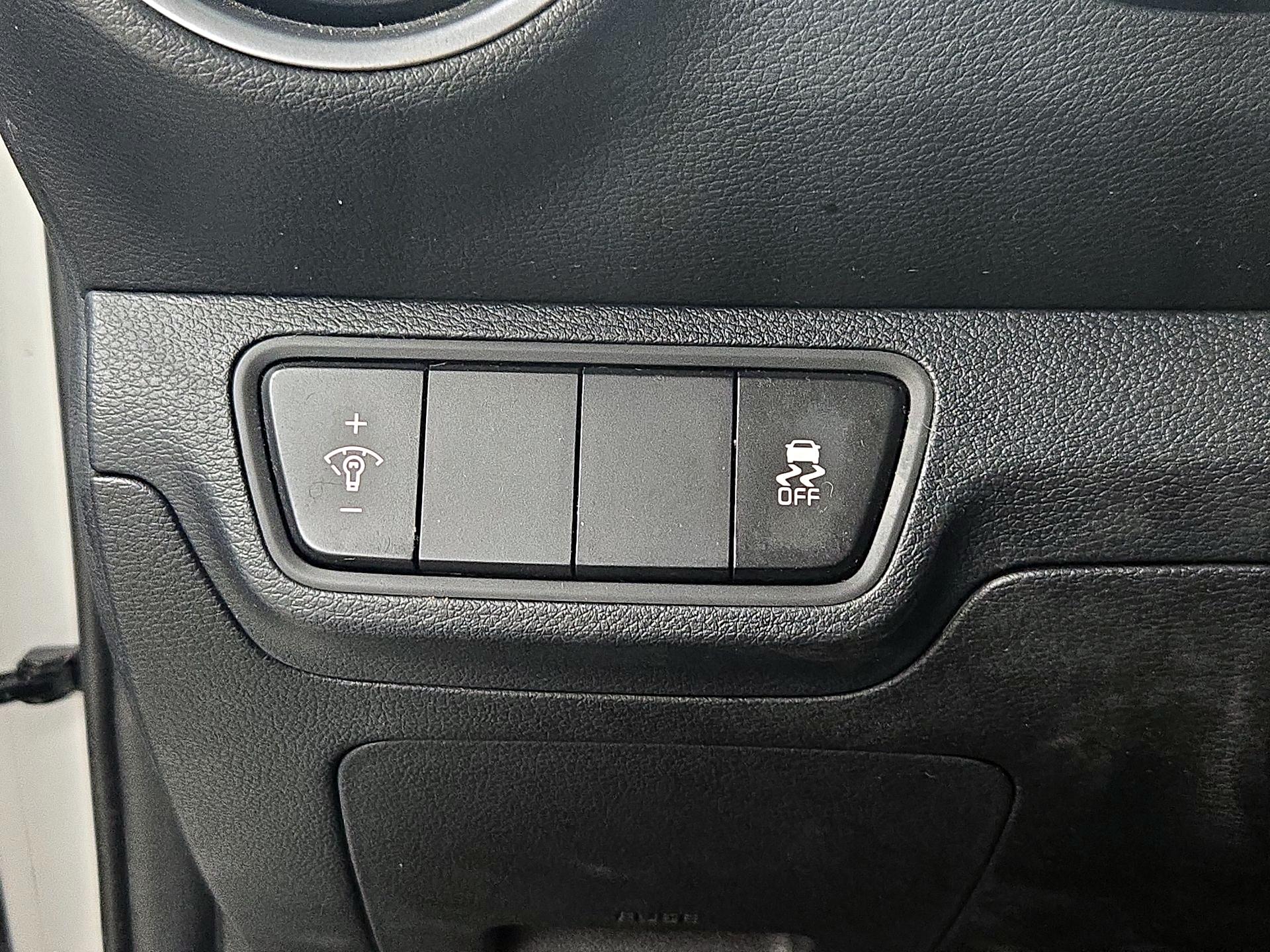 Thumbnail: 2024 Kia Forte - 13